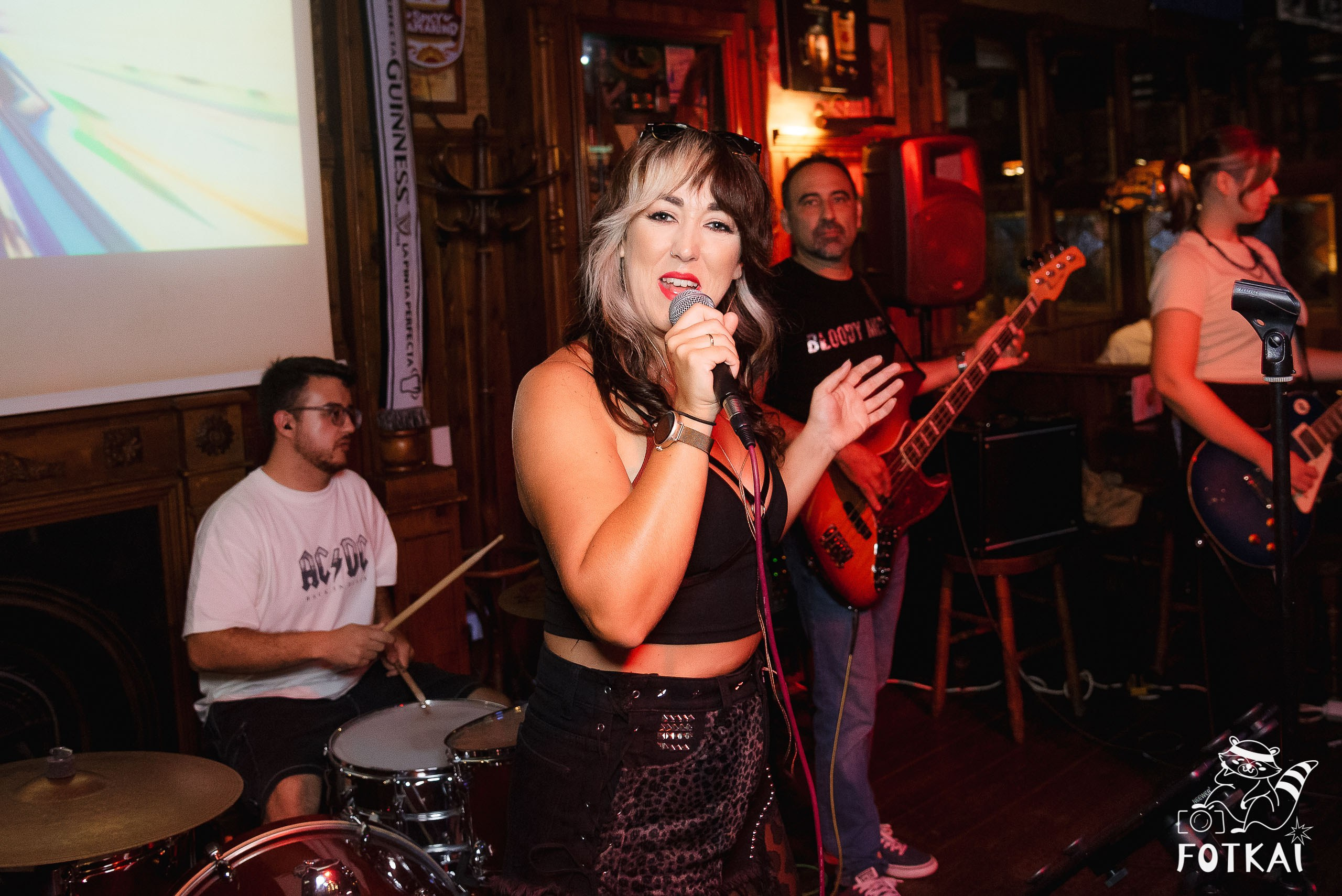 Bloody Mess en Shannon | Irish Pub: Reportaje fotográfico 15.08.25 | FOTKAI