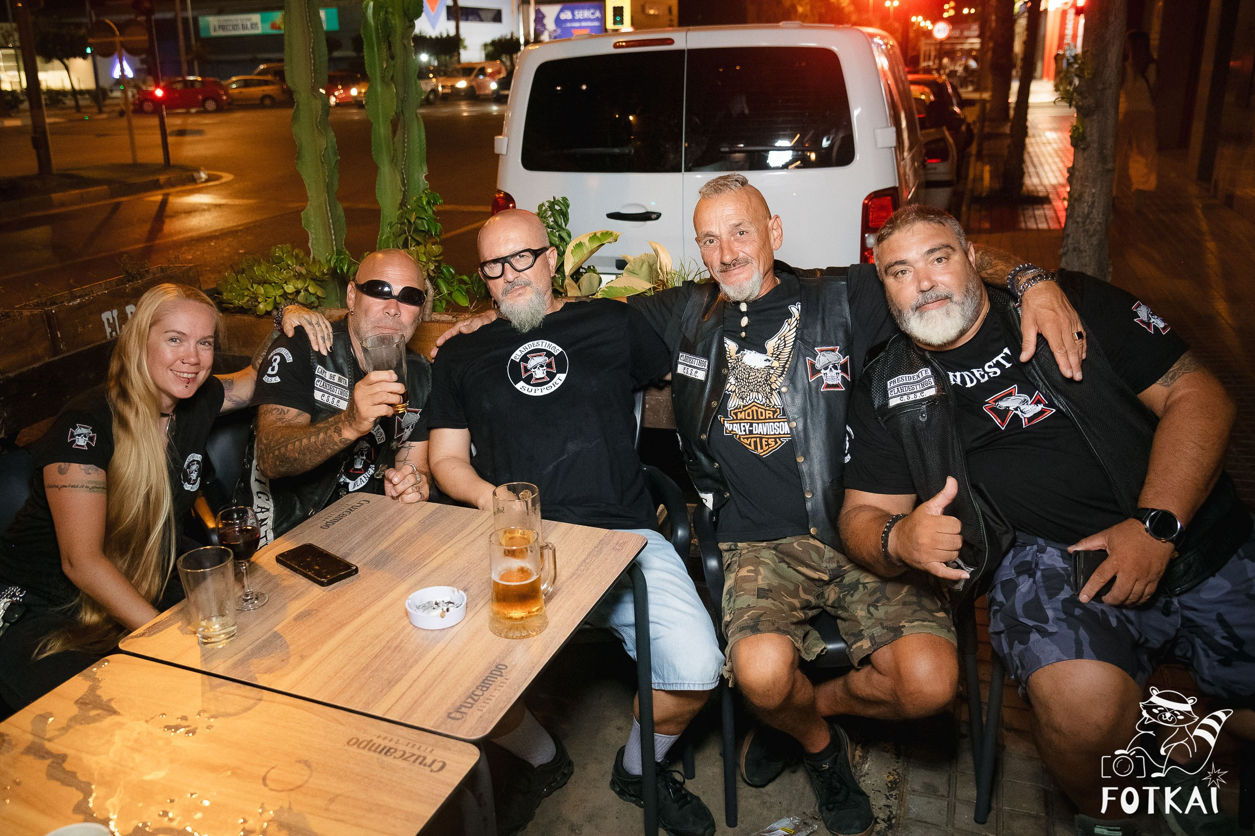 Santi Campillo en El Paso Rock Bar Torrevieja: Reportaje fotográfico 30.08.25 | FOTKAI