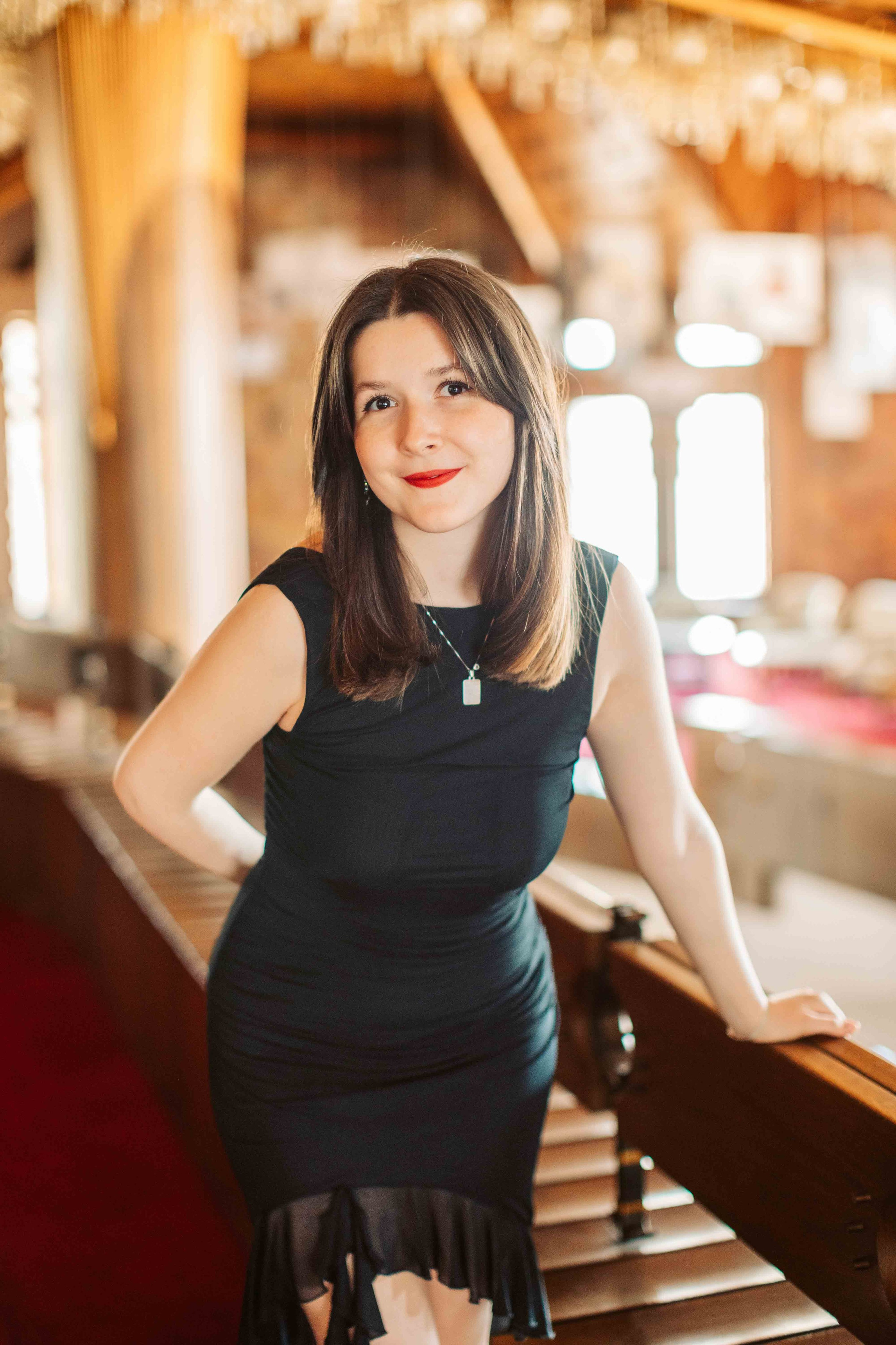 12C — Unirea. Contrast Studio