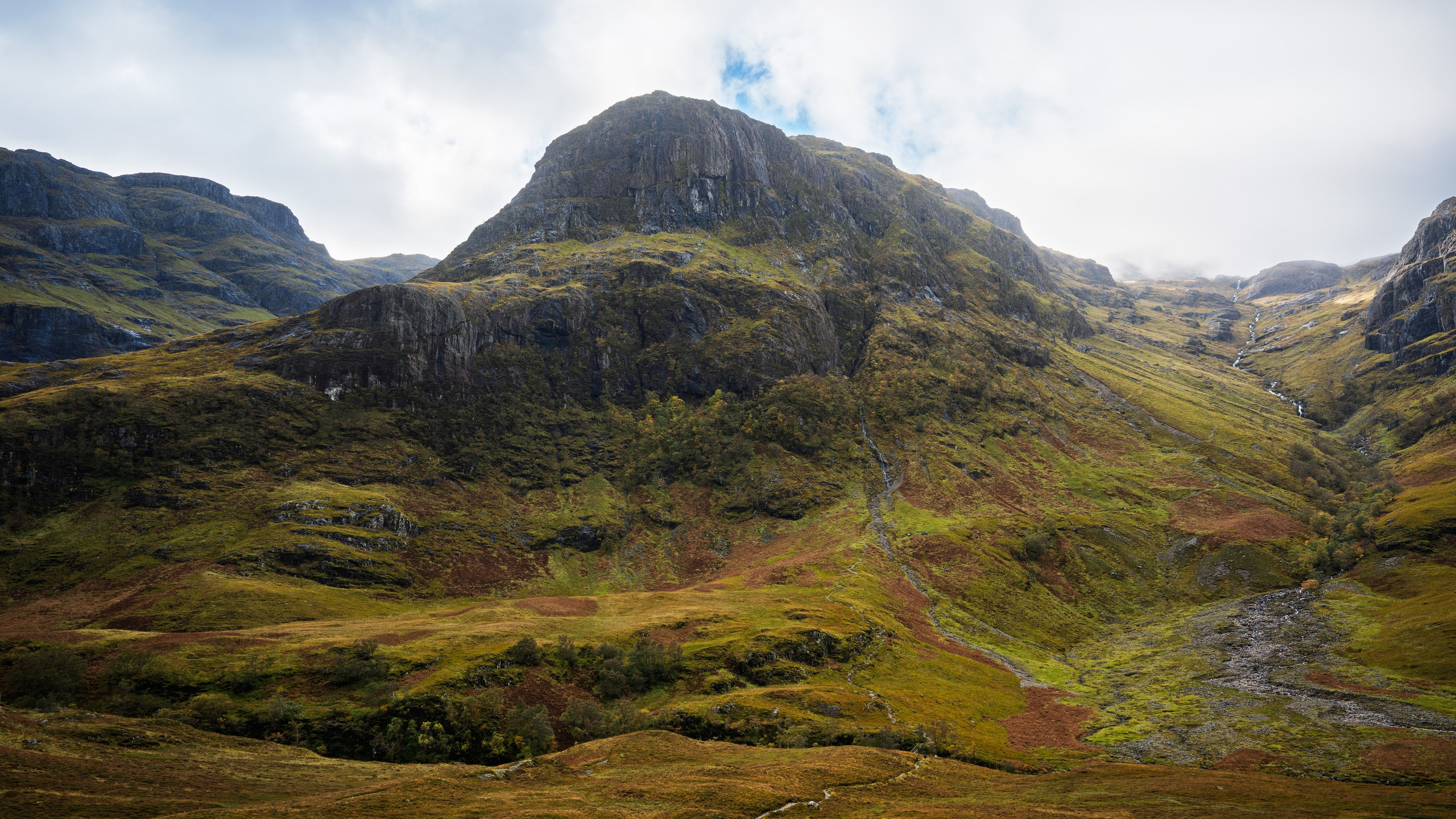 UK 2025. Couple and Family Photographer in Tallinn, Sasha Kaloshin