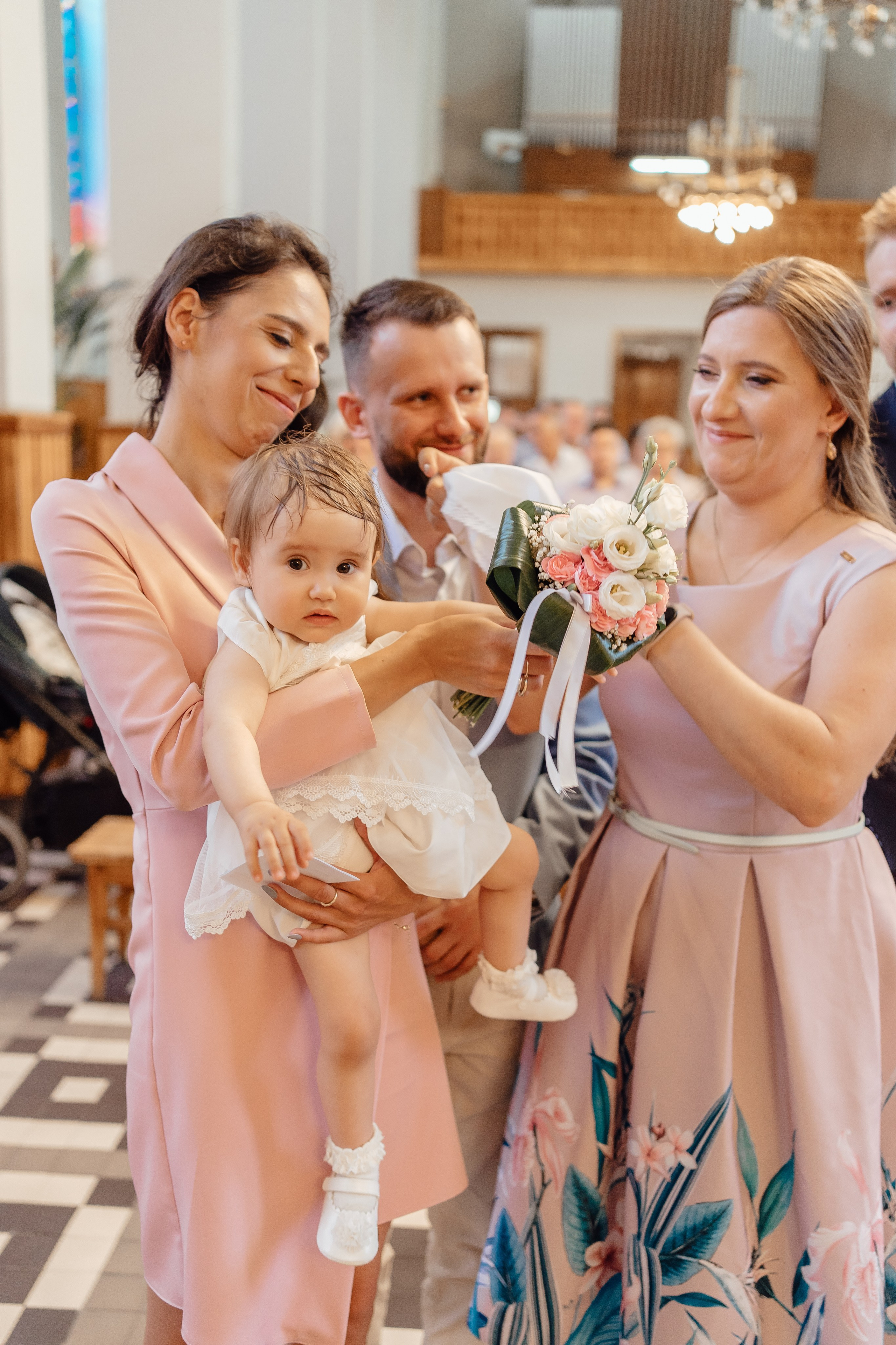 Chrzest Święty Natalii. Fotograf Łódź - sesja ciążowa, noworodkowa, dziecięca. Studio w Łodzi