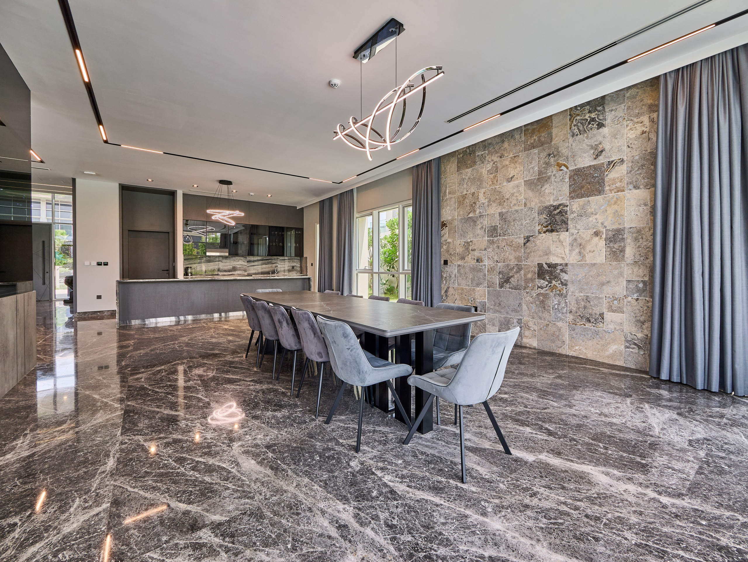 Real Estate Photography in Dubai — Interior & Villa Photos for Bayut, Airbnb, Property Finder. Hotel Photographer in Dubai — Interiors & Commercial by Oleg Novikov