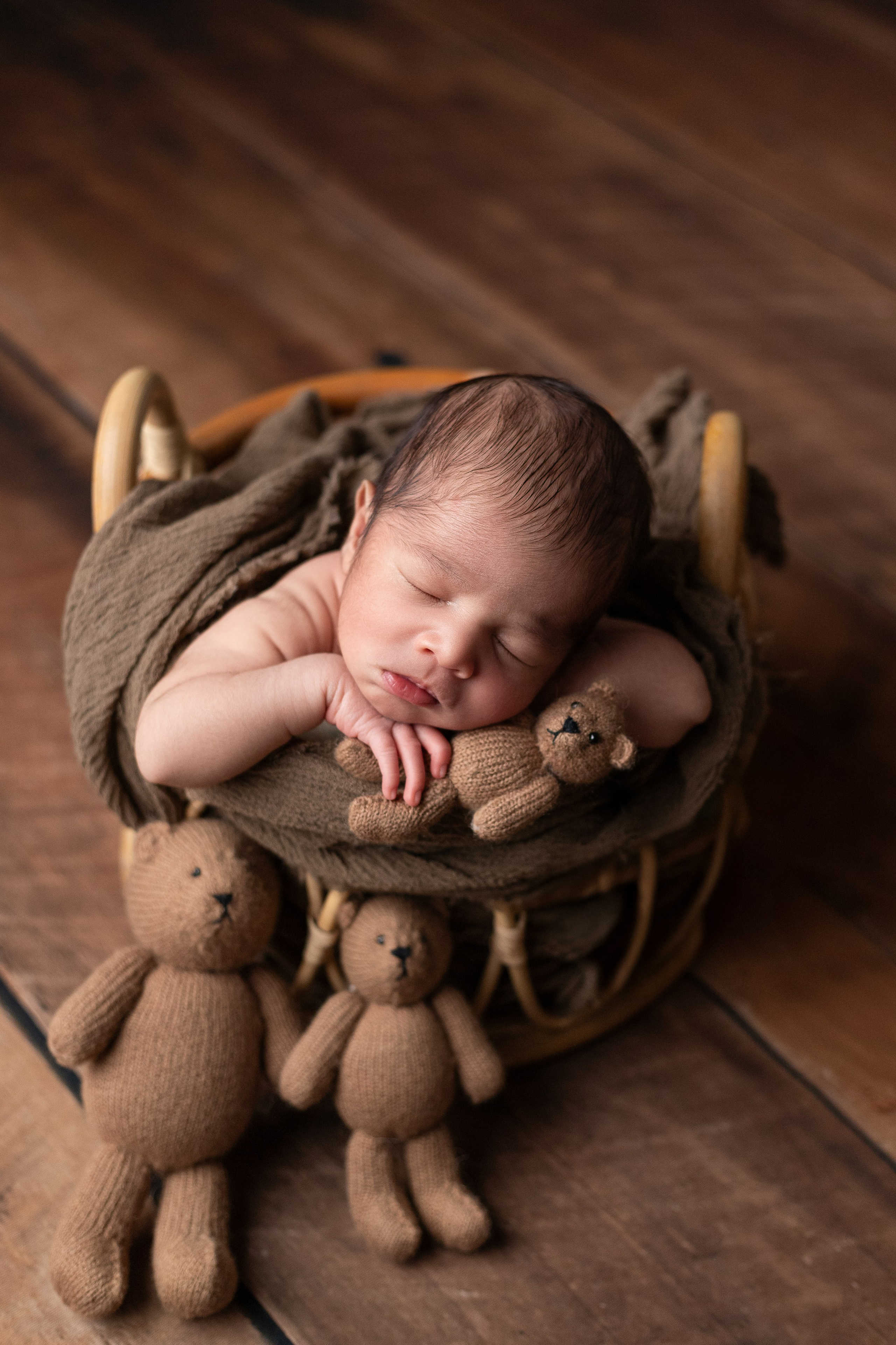 Newborn Classic. Mary Newborn Photo