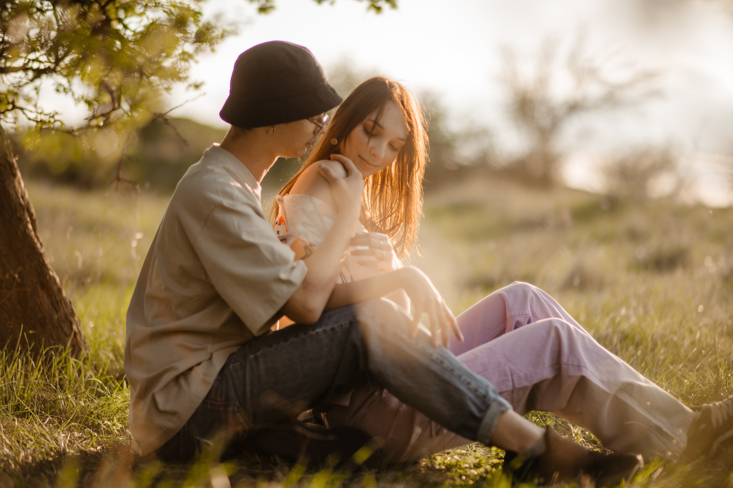 Sedinta foto la apus de primavara, copaci infloriti primavara. Proud Vision Weddings | Wedding Photography & Film — Servicii profesionale Foto Video Nunta Iasi