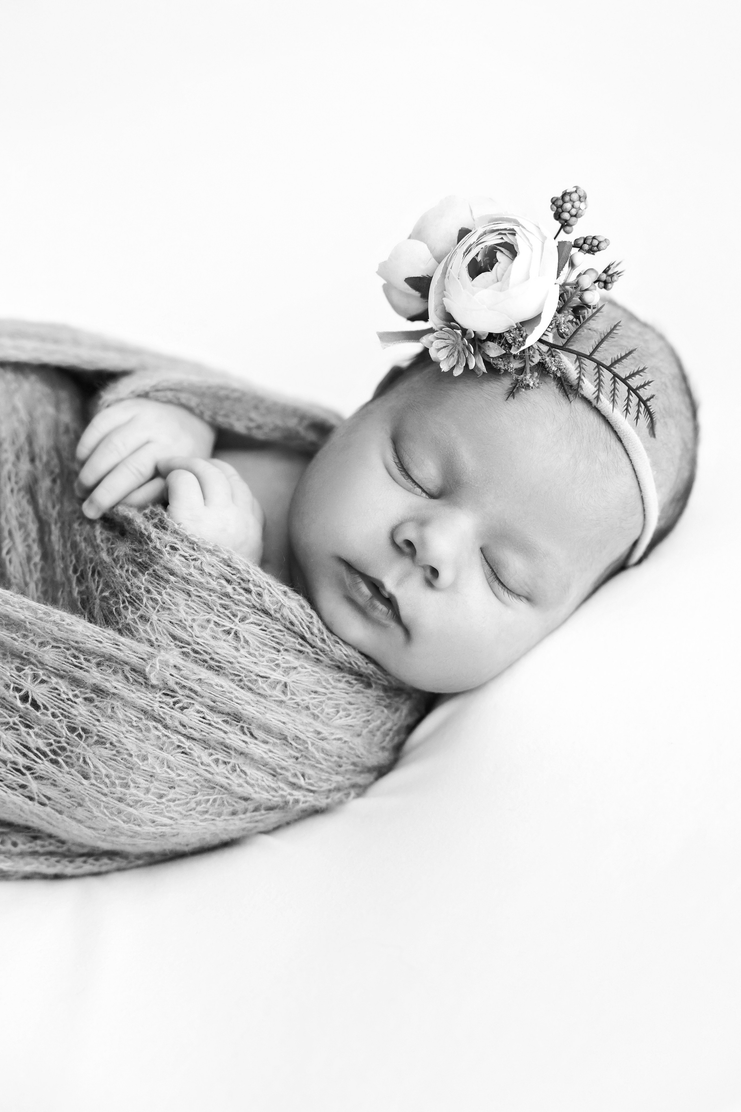 Фотосесия за новородени в студио. Фотограф Ирина Йотова