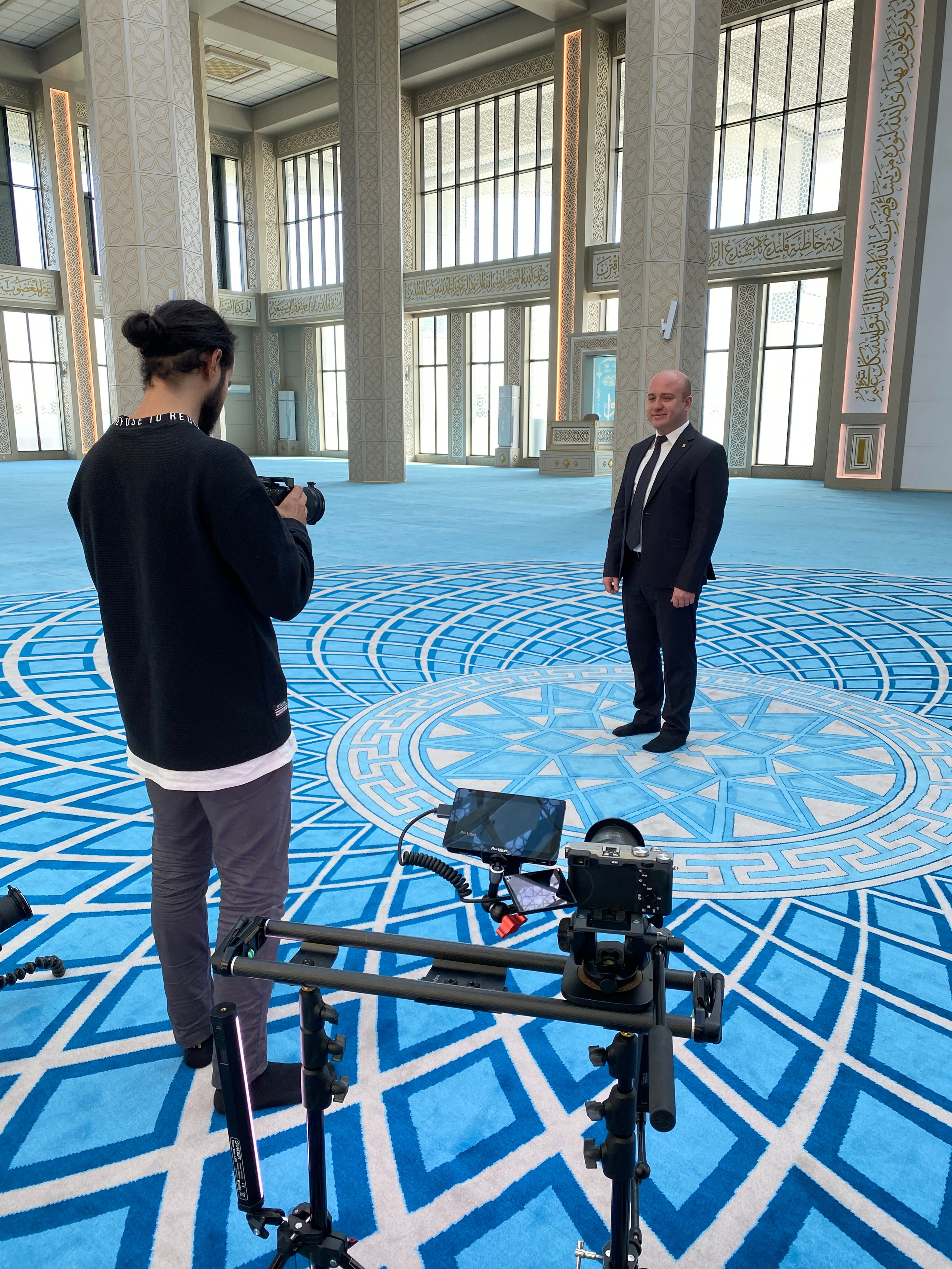 Предложения. Брахим — фотограф