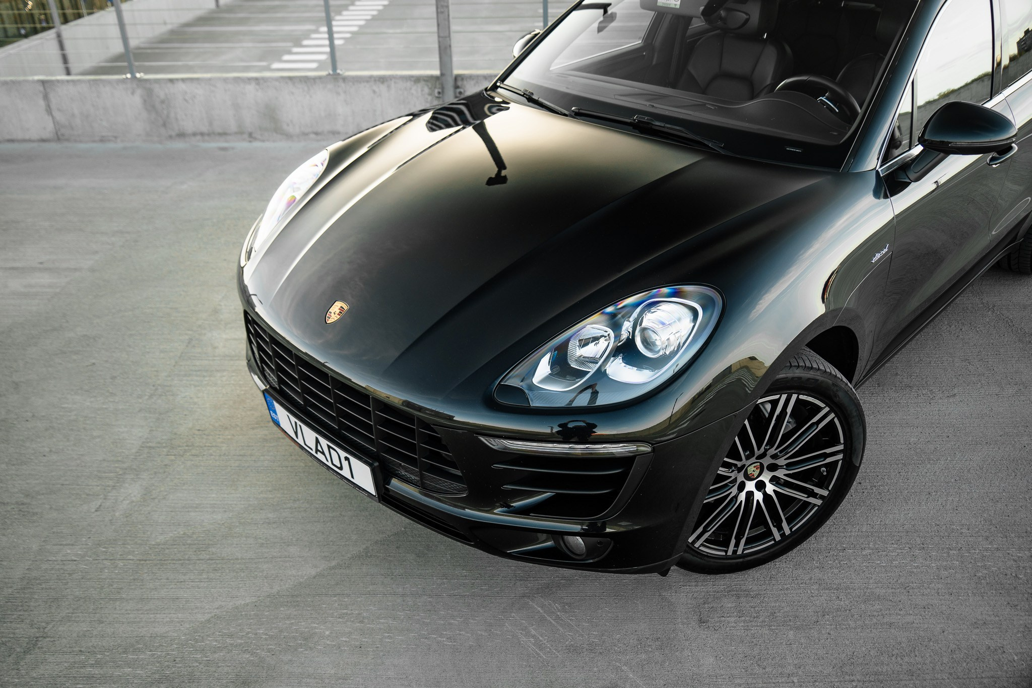 PORSCHE macan. LOHA VISUALS — AUTOMOTIVE PHOTOGRAPHY