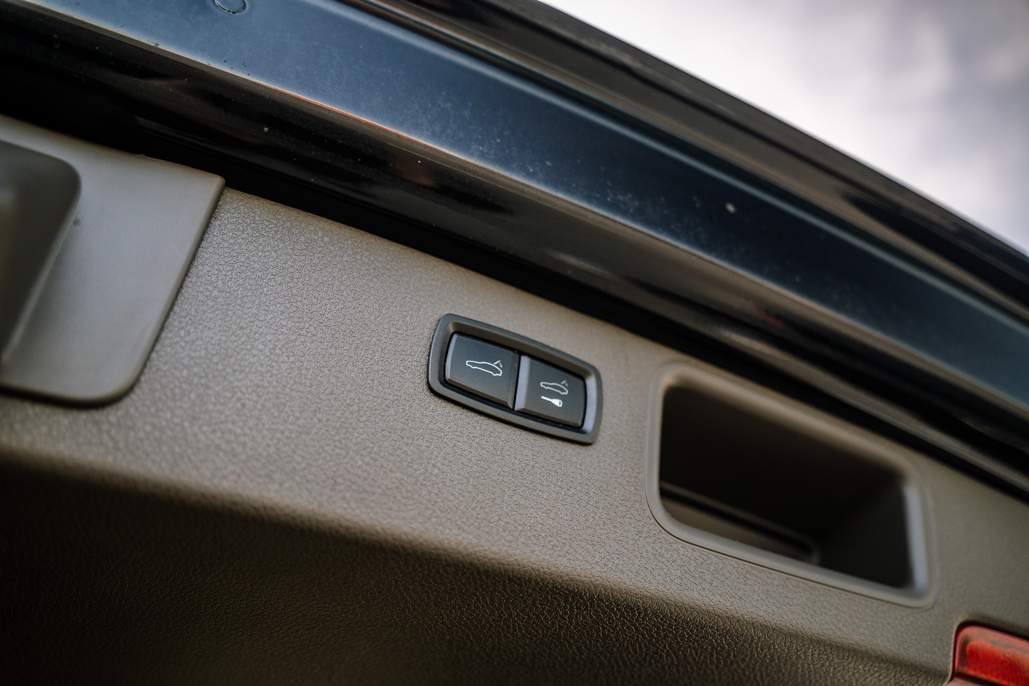 PORSCHE macan. LOHA VISUALS — AUTOMOTIVE PHOTOGRAPHY