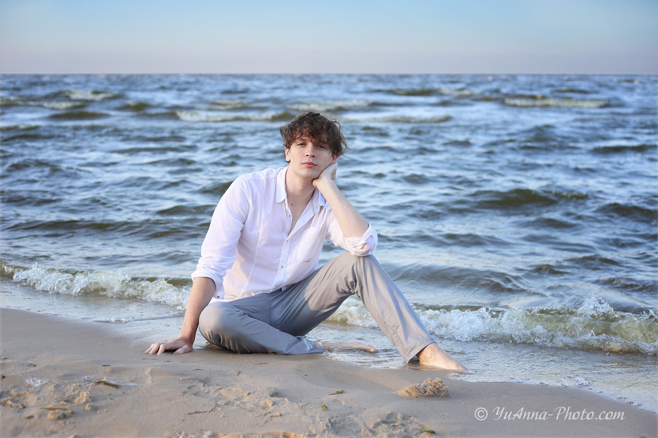 Love story. YuAnna studio. Family & Kids Photographer in Seattle area, located in