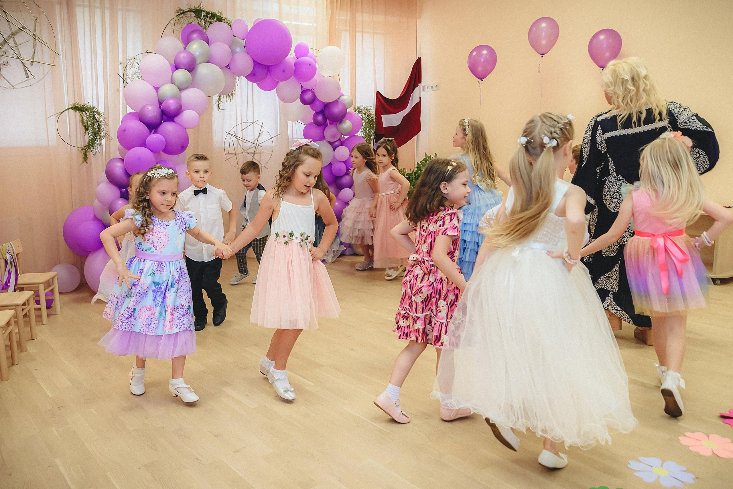 Bērnudārza «Laimiņa» Izlaidums. Photographer in Riga. Family, private and commercial photogrpahy