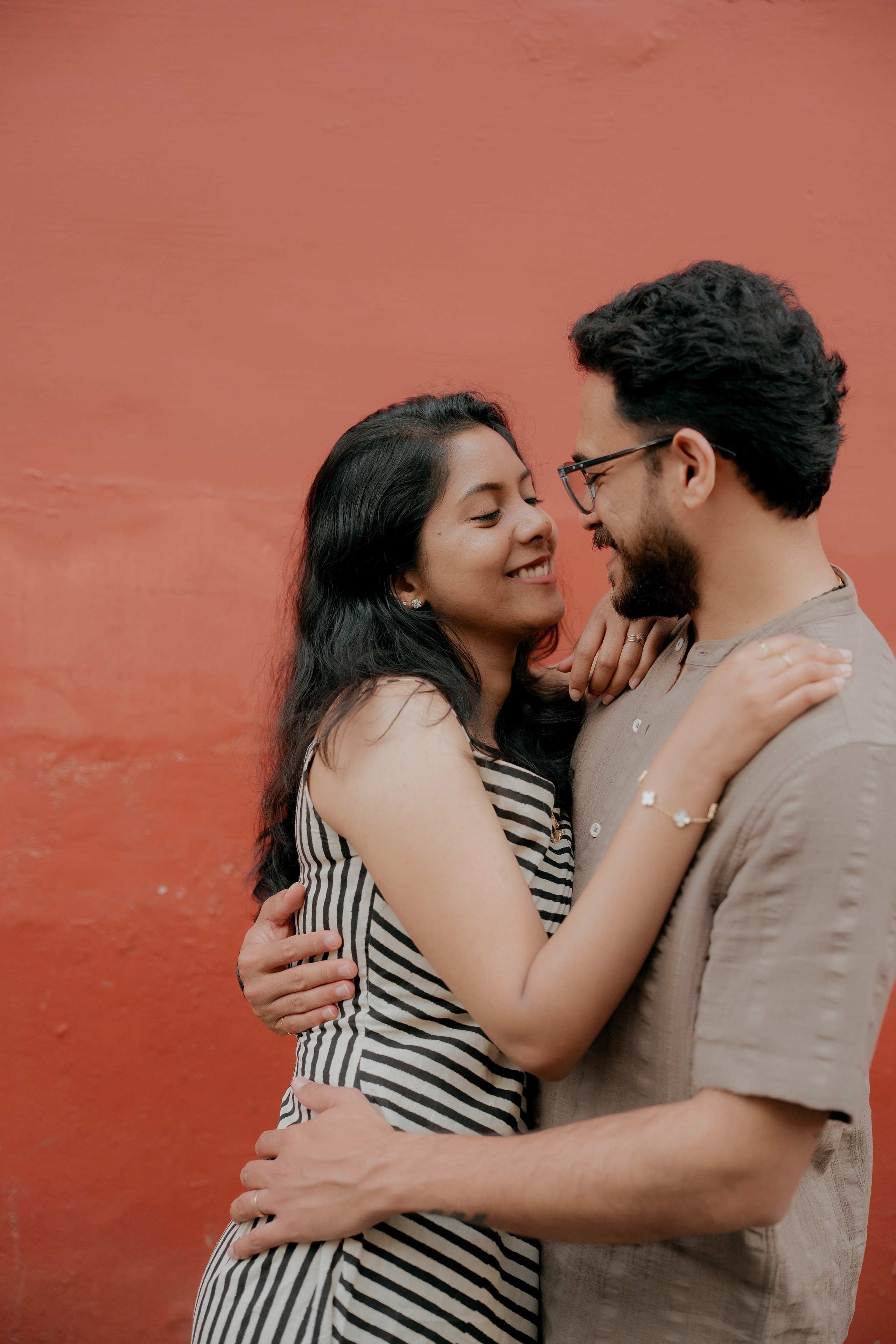 Street Romance! Ft. Naveen & Soniya. Fine art Wedding Photographers in India & Canada