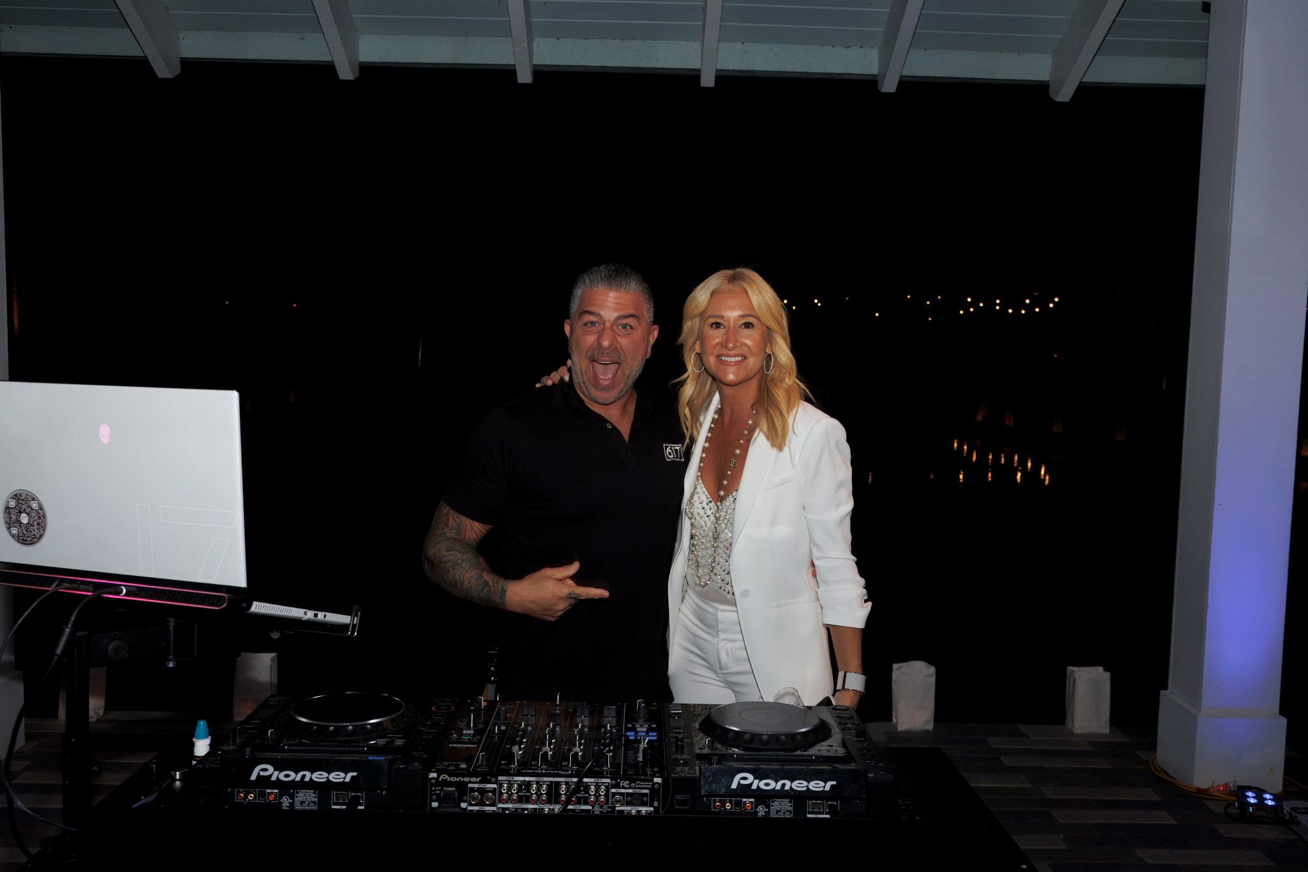 The Isles White Party. Out and About 239