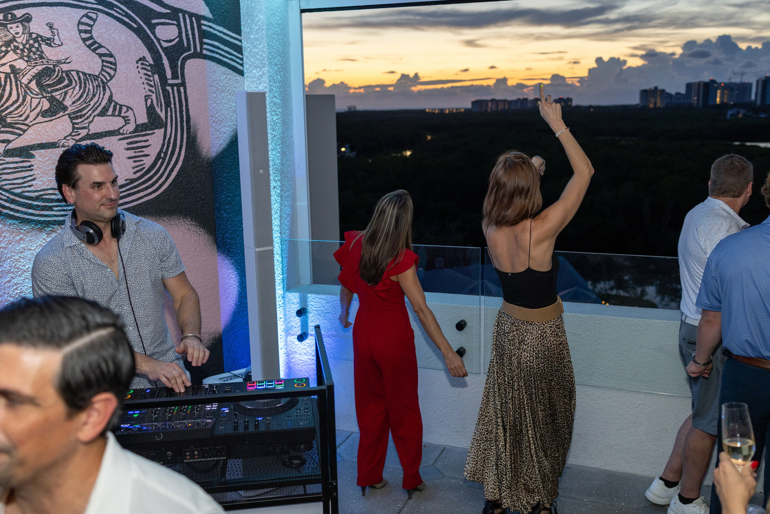 Luara Birthday at the Perry Hotel. Out and About 239