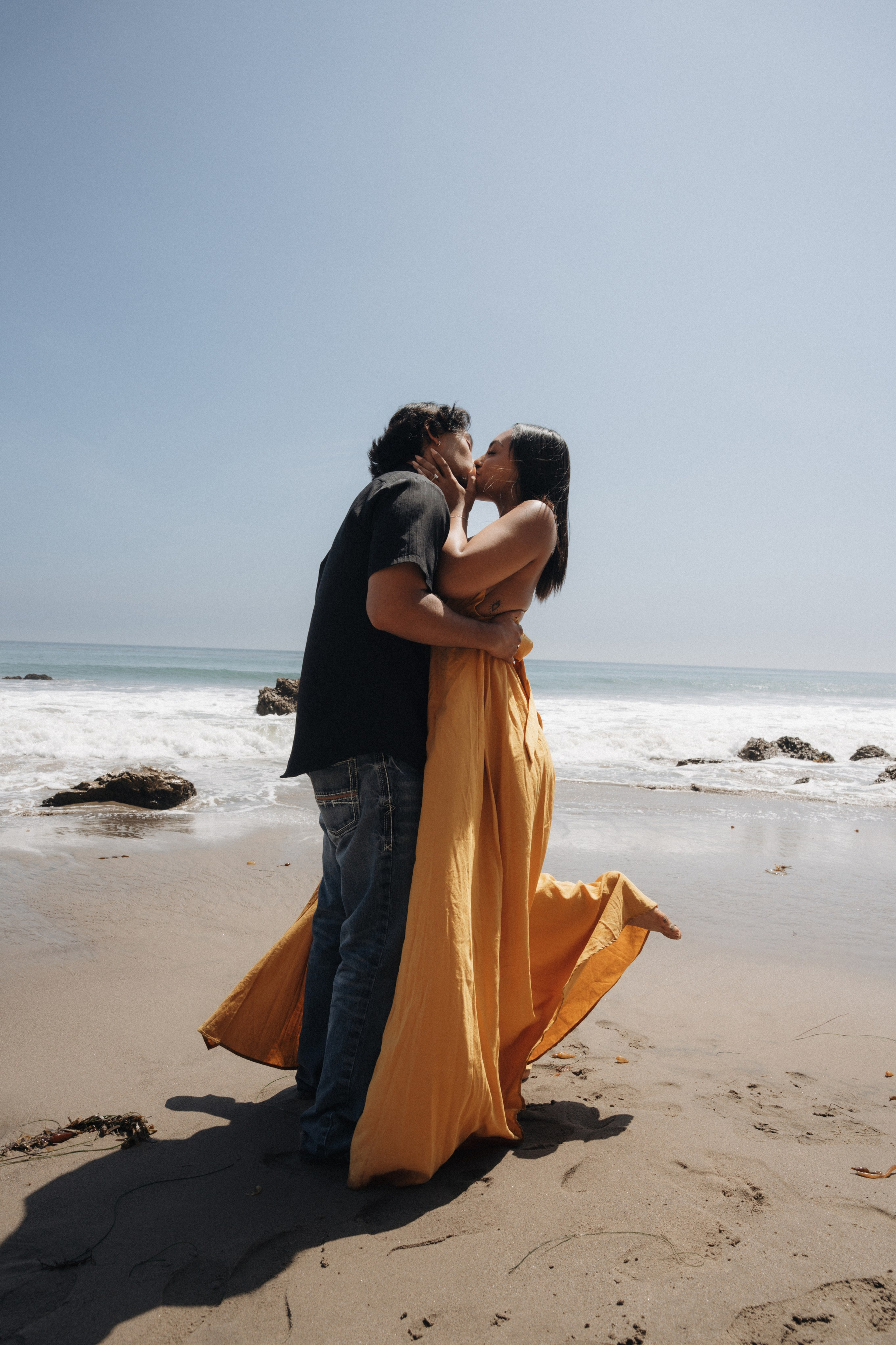 Love Story Photoshoot. Couples photoshoot.  Couples photoshoot at home. elopement photoshoot. Engagement Photoshoot. Santa Monica couples photographer. Los Angeles elopement photograoher