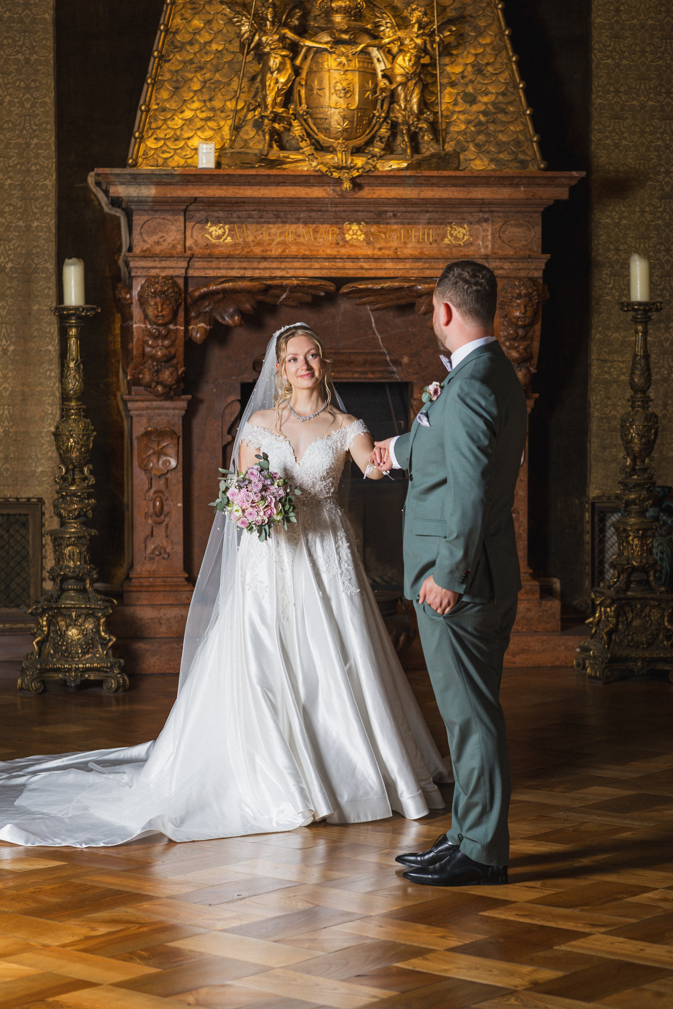 Hochzeit im Schloss Detmold – Kreatives Hochzeit Fotoshooting & Emotionale Hochzeitsreportagen!. Hochzeitsfotografin in Gütersloh | Authentische Hochzeitsreportagen | TK Photographie