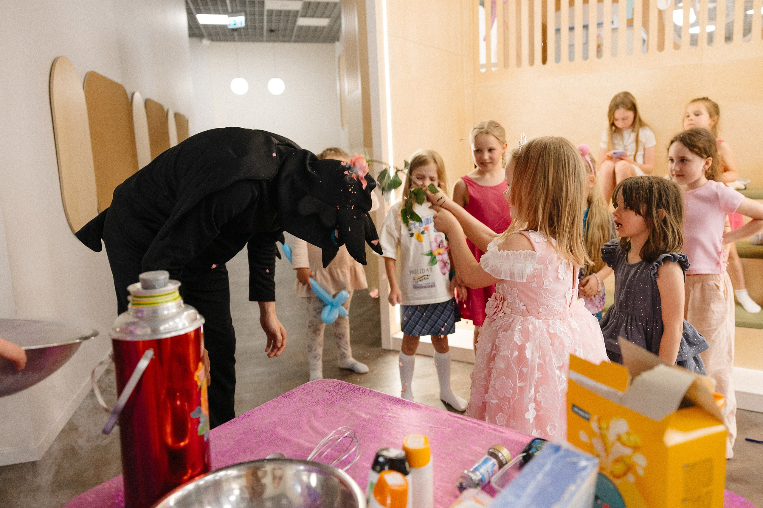 Праздничная фотосессия 6-летия — LaBubu, любимые герои и стильная детская атмосфера. Евгений Тимофеев | Свадебный и контент-фотограф и видеограф в Риге