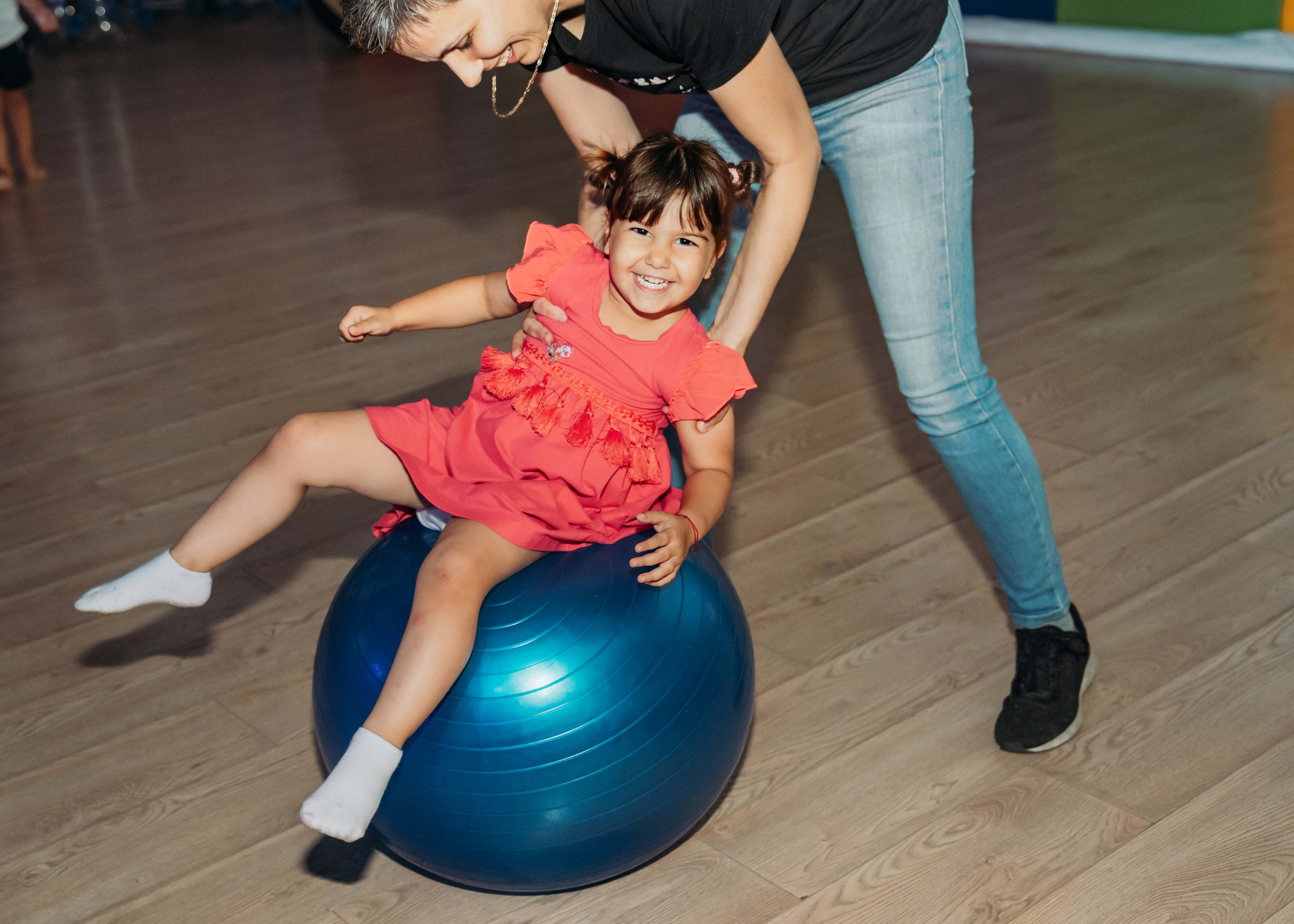 FOTOGRAFISANJE ROĐENDANA. DEČIJI FOTOGRAF BEOGRAD|NOVOGODISNJE FOTOGRAFISANJE|CAKE SMASH