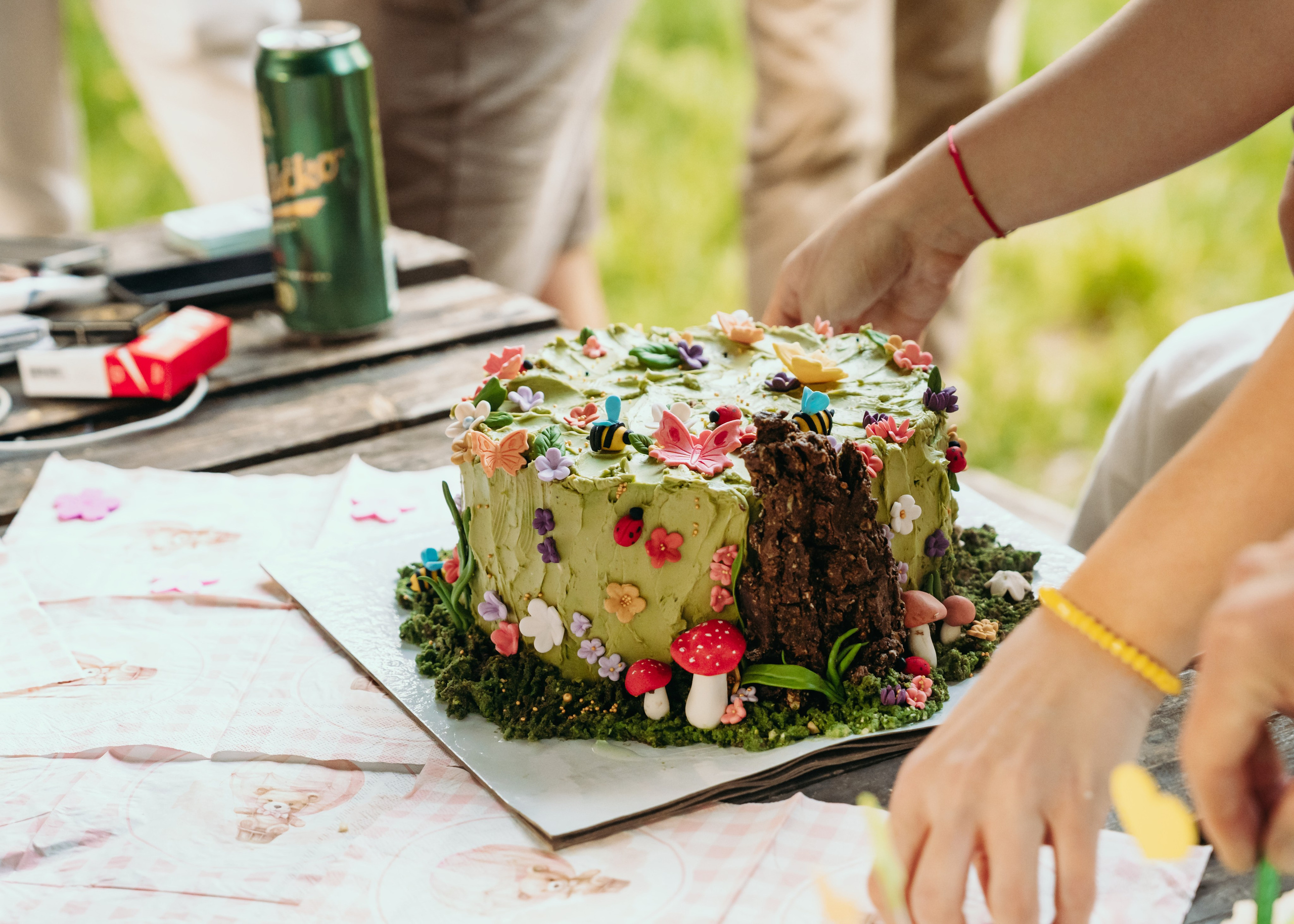 FOTOGRAFISANJE ROĐENDANA. DEČIJI FOTOGRAF BEOGRAD|FOTOGRAFISANJE KRŠTENJA|CAKE SMASH