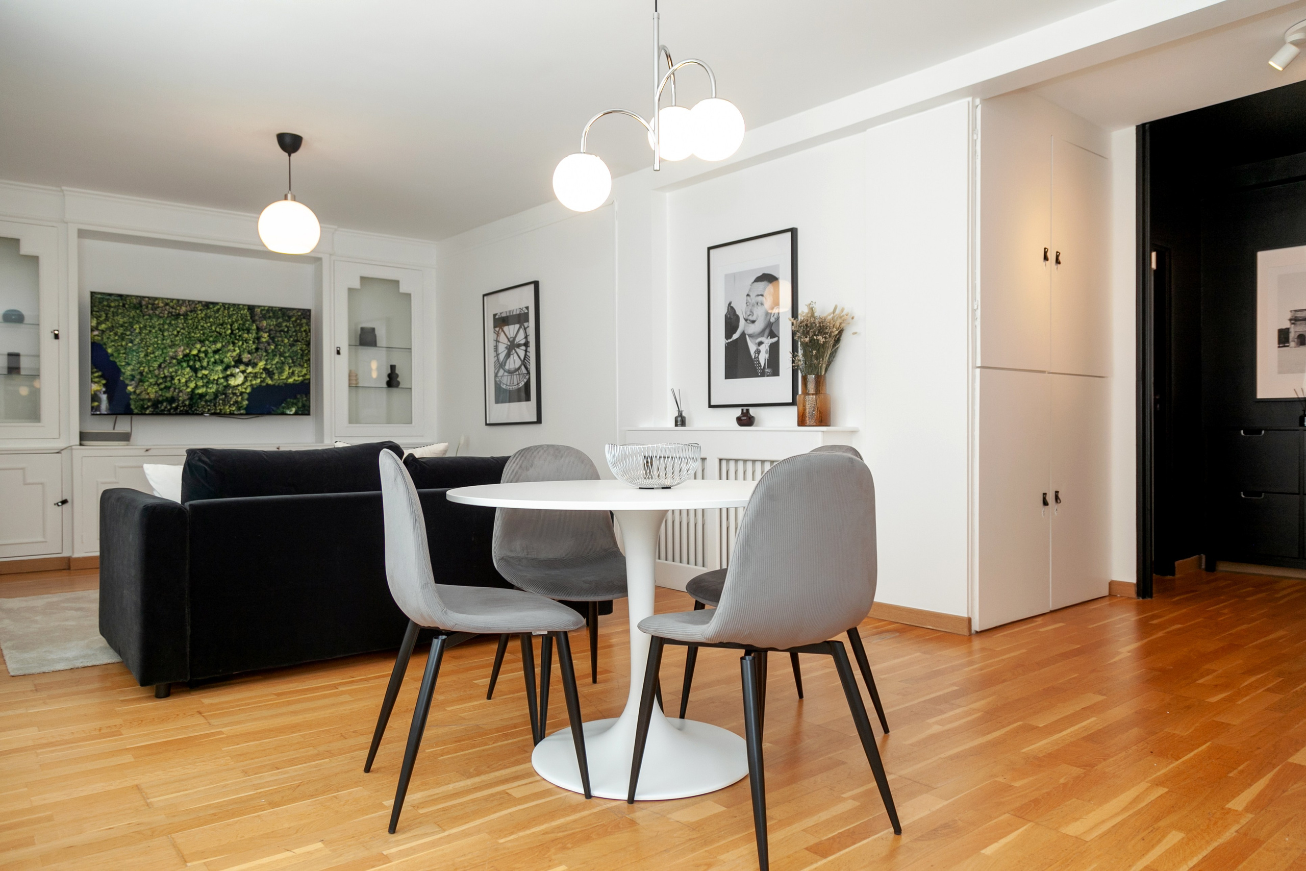 Real estate. Wedding, event and family photographer in Paris, Emilian Olaru