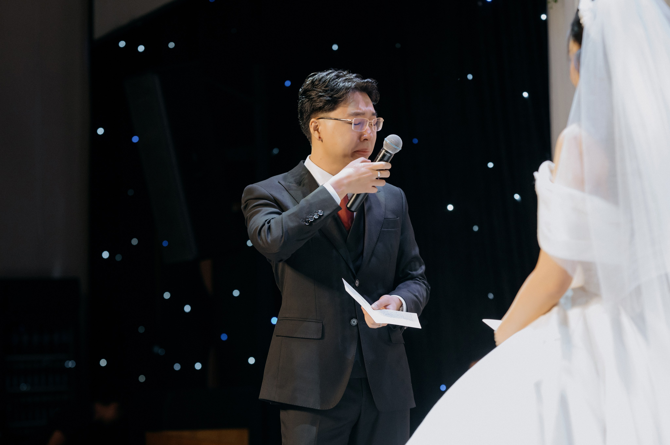 DAT & TU / Wedding Party. Saigon Wedding Present | Art Beyond Moments