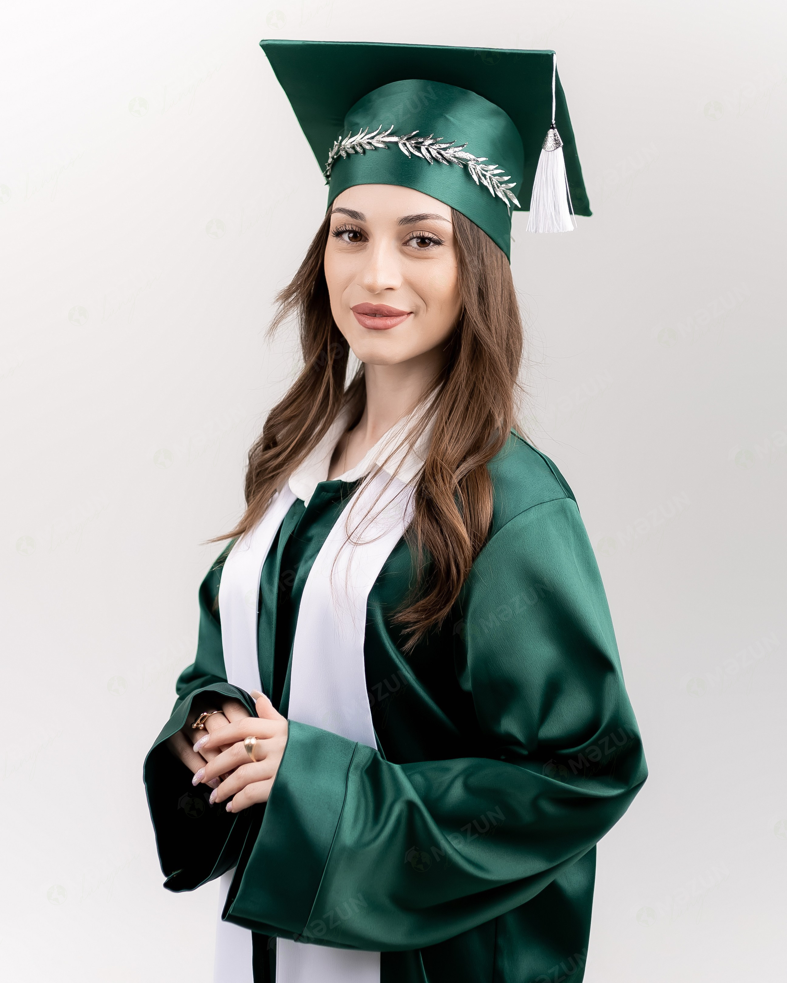 Məzun Geyimləri. Məzun geyimləri və akssesuarları