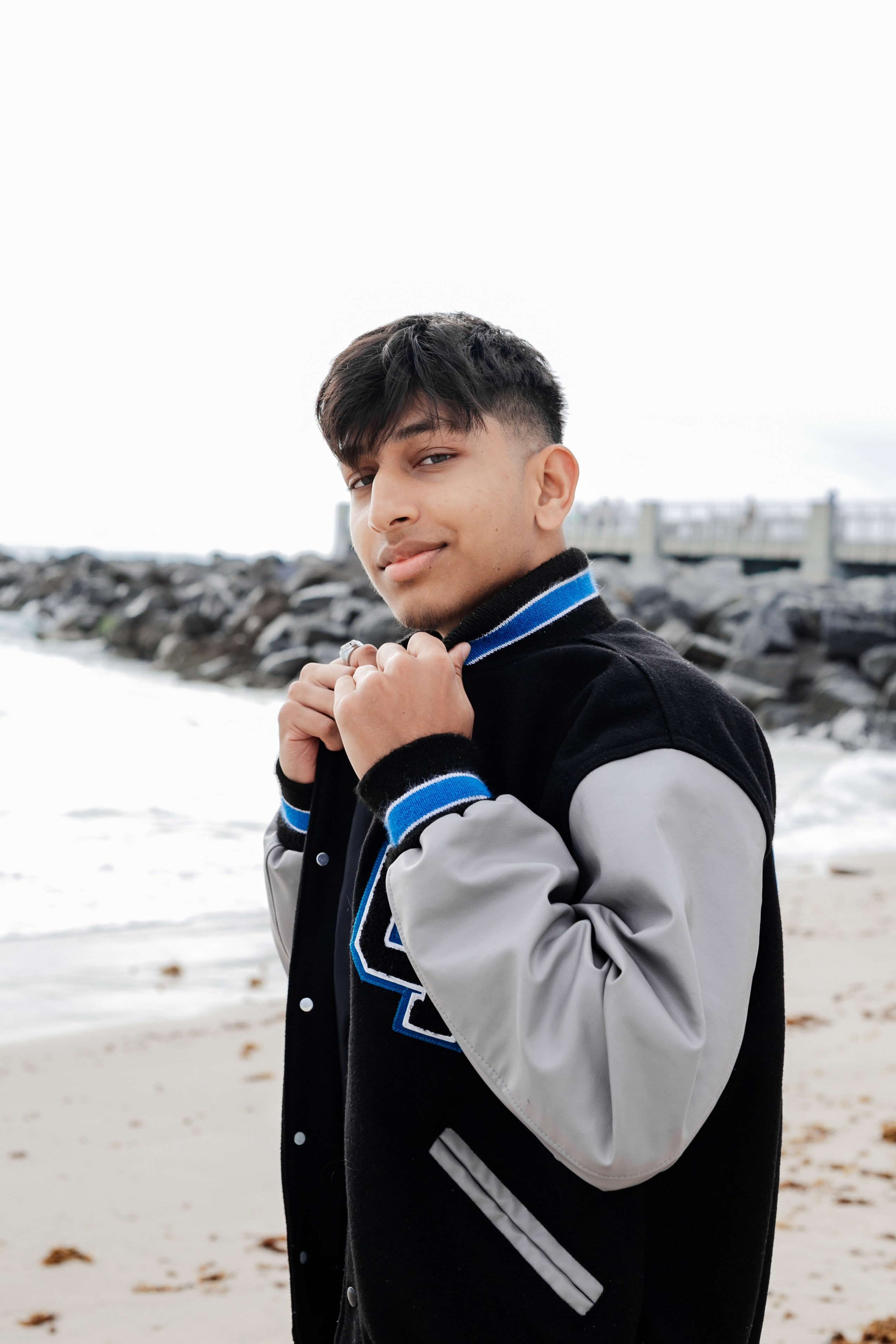 What (and Who) to Bring to Your Grad Photoshoot. Portrait and graduation photographer Marina Simanava