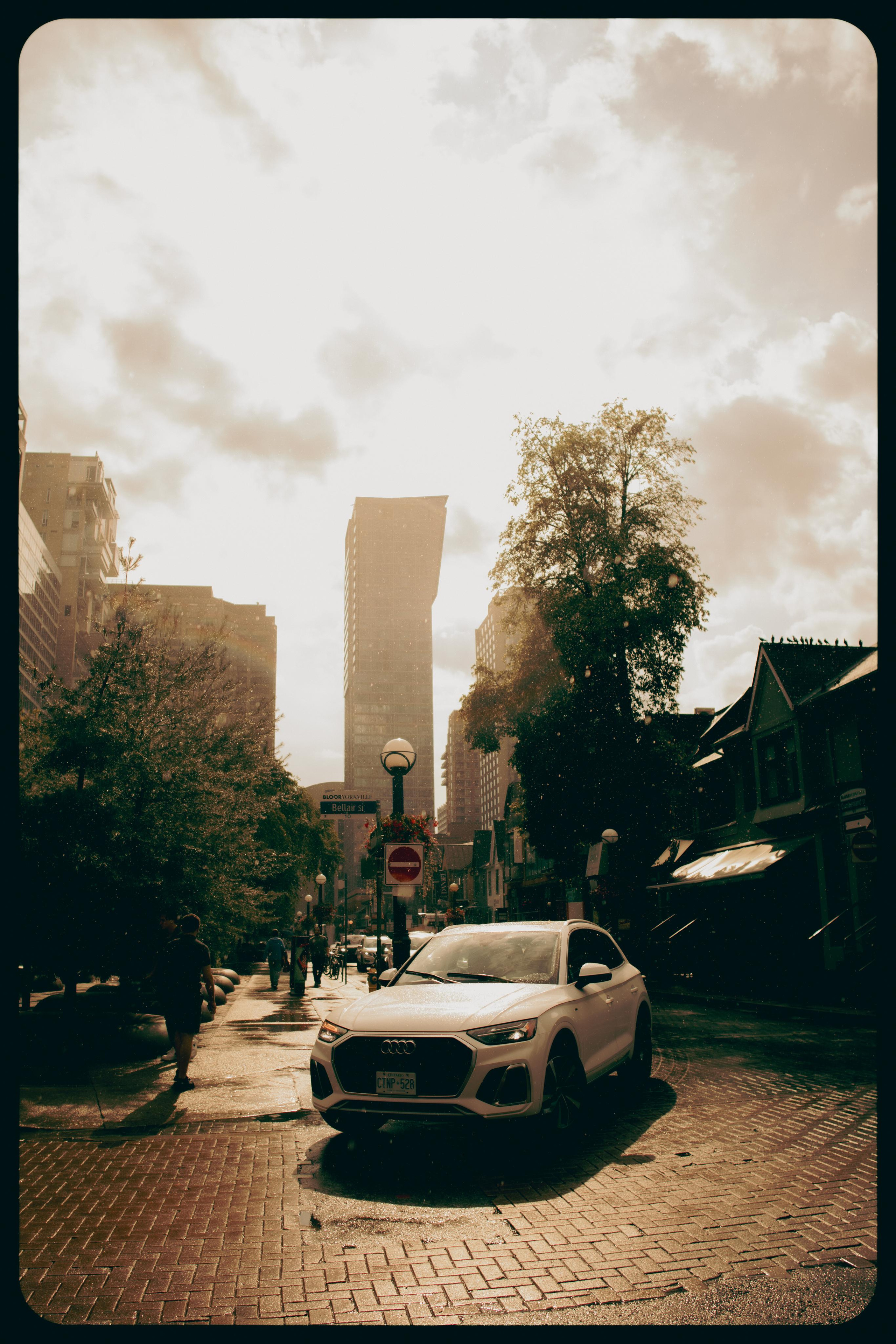 Street, urban photography for print by mkn vsiual - Location: Toronto,ON CANADA