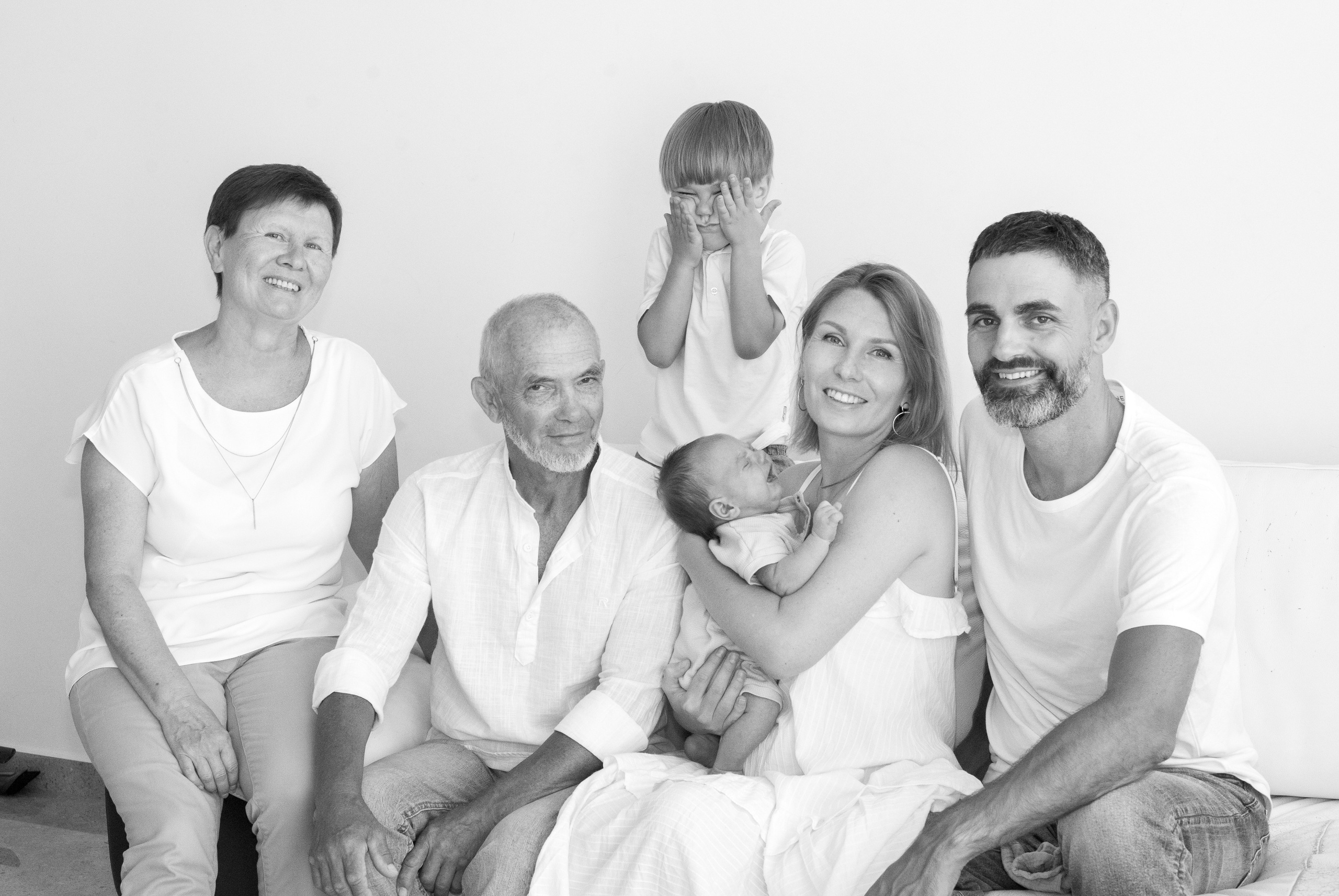 Катя, Андрей Мирон и Лео. Визуальный брендинг