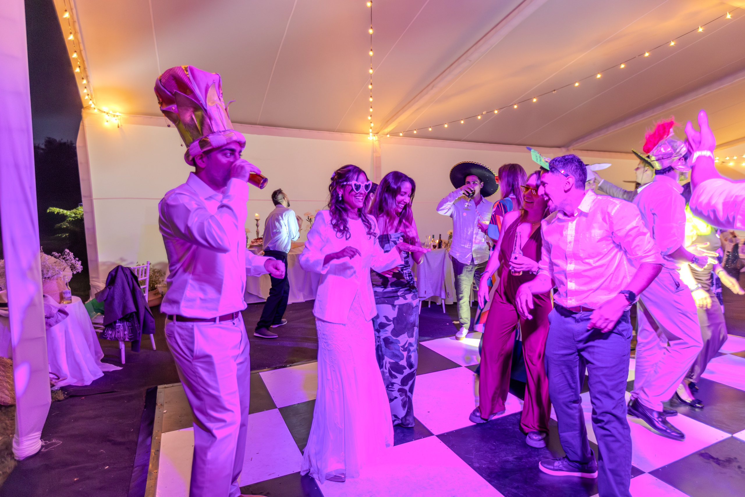 Javiera y Diego. Dinka & Emilio - El arte de preservar lo que no se repite