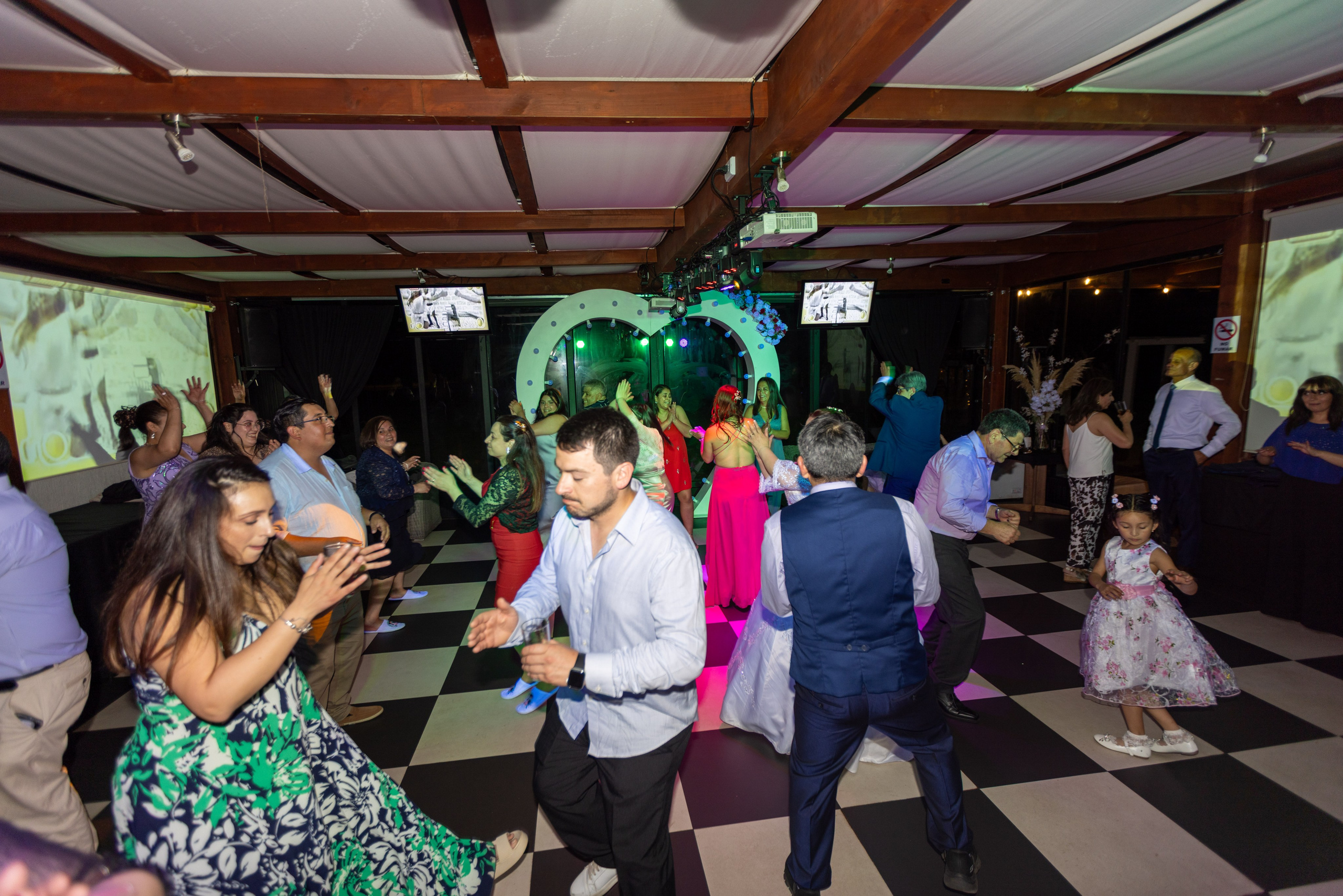 Cecilia y Patricio. Dinka & Emilio - El arte de preservar lo que no se repite