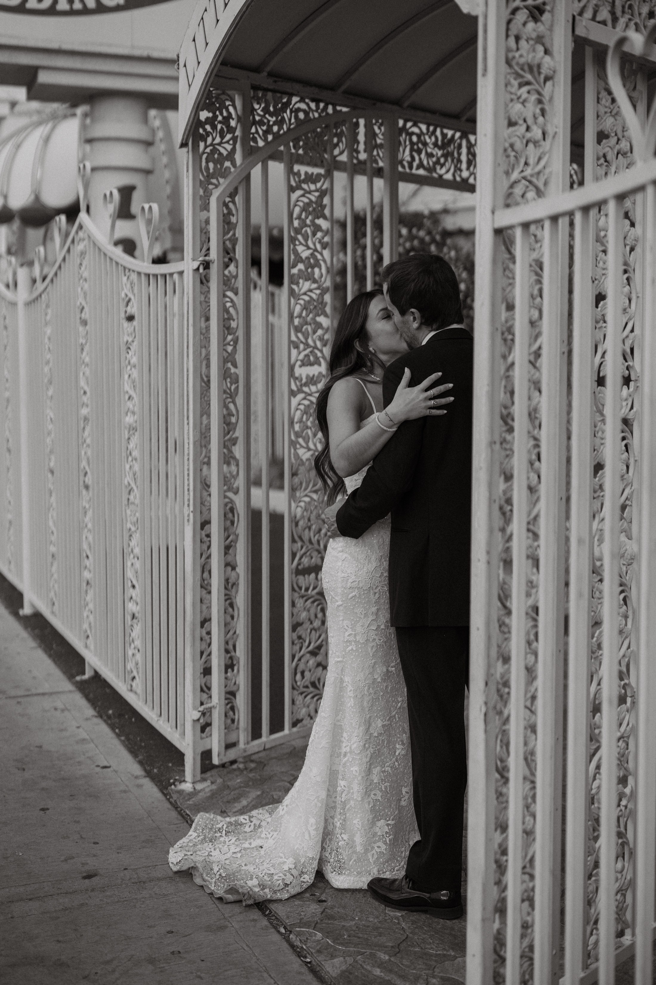 K&S. Wedding & elopement photographer Viktoriya Kravtsov. Las Vegas