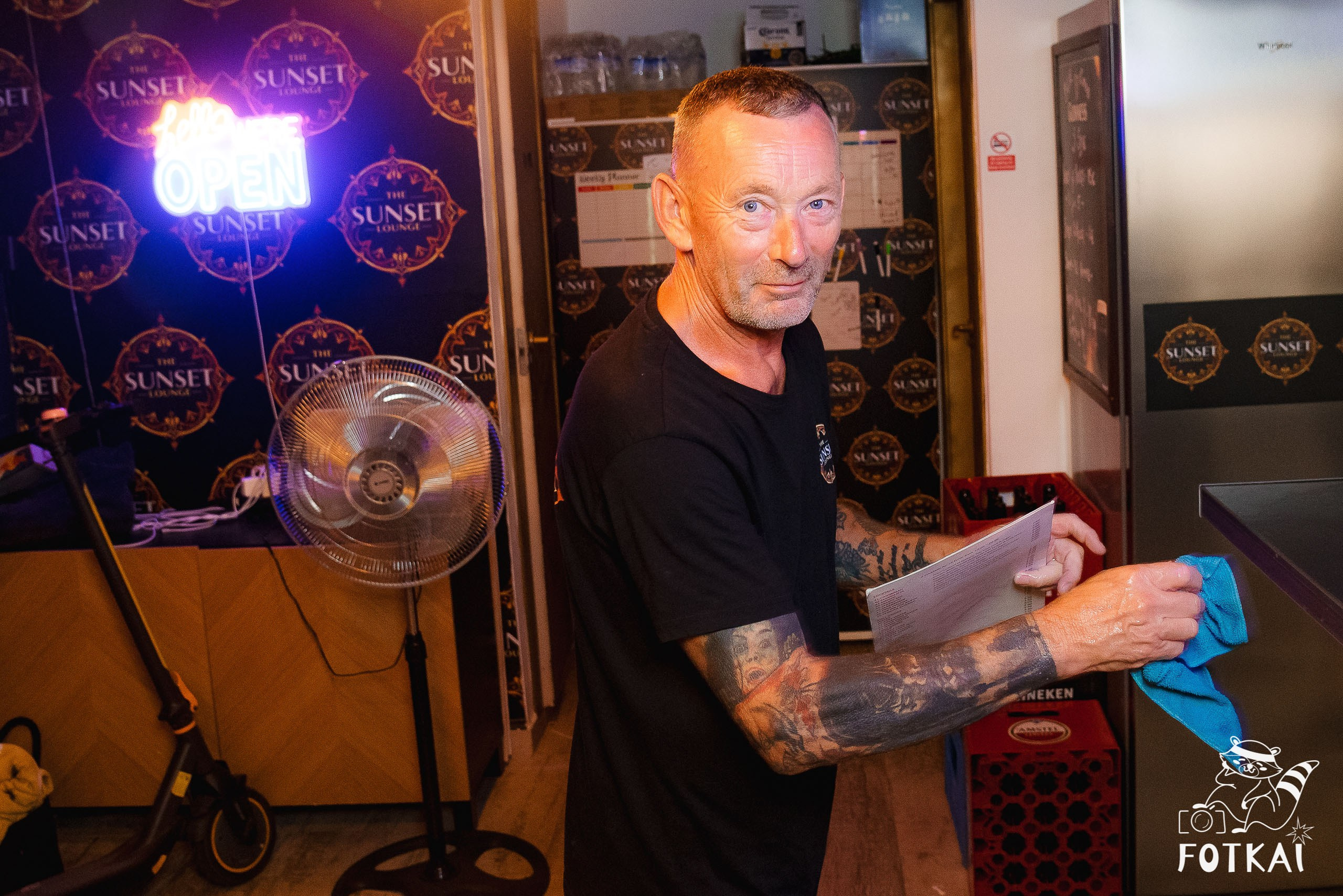 The Sunset Lounge Bar: Reportaje fotográfico 08.08.25 | FOTKAI