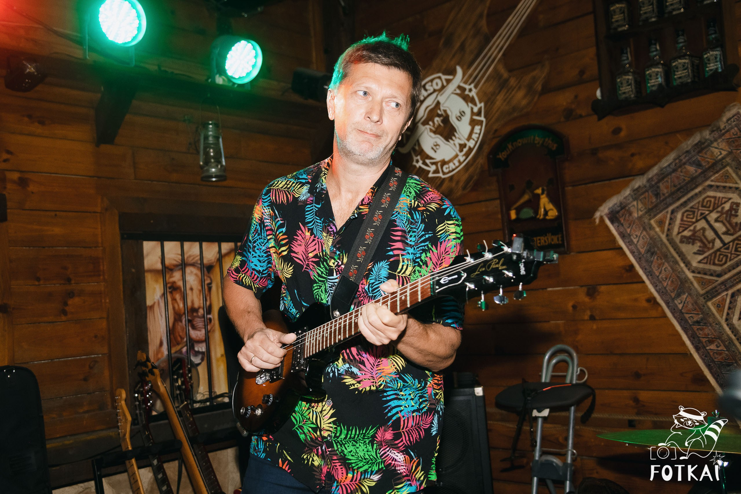 Фоторепортаж JAM Night в El Paso Bar, Torrevieja — живая музыка и атмосфера Коста-Бланки | FOTKAI