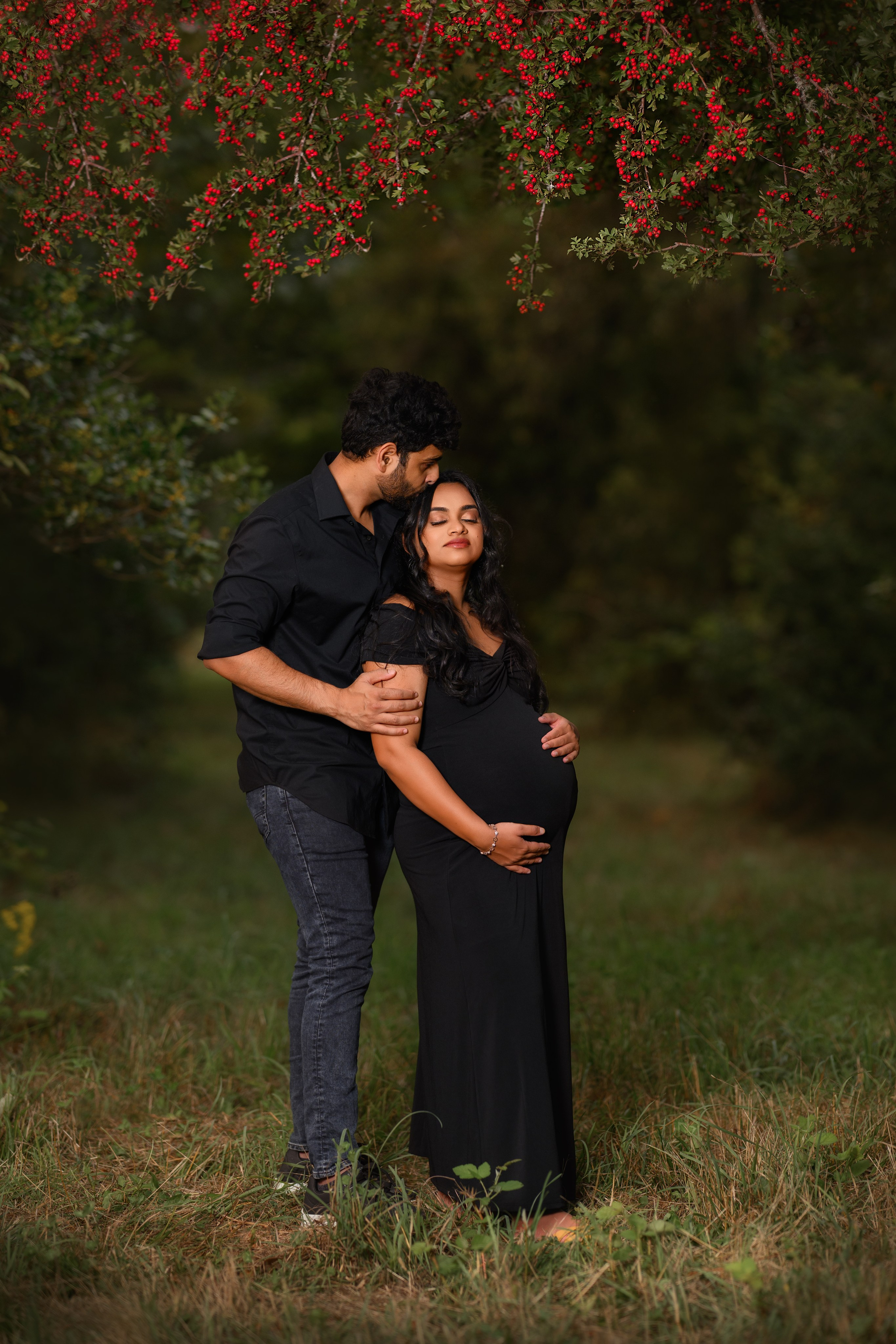 Grisha with her husband. Wedding & family photography in Seattle area. Helen Michelle photographer