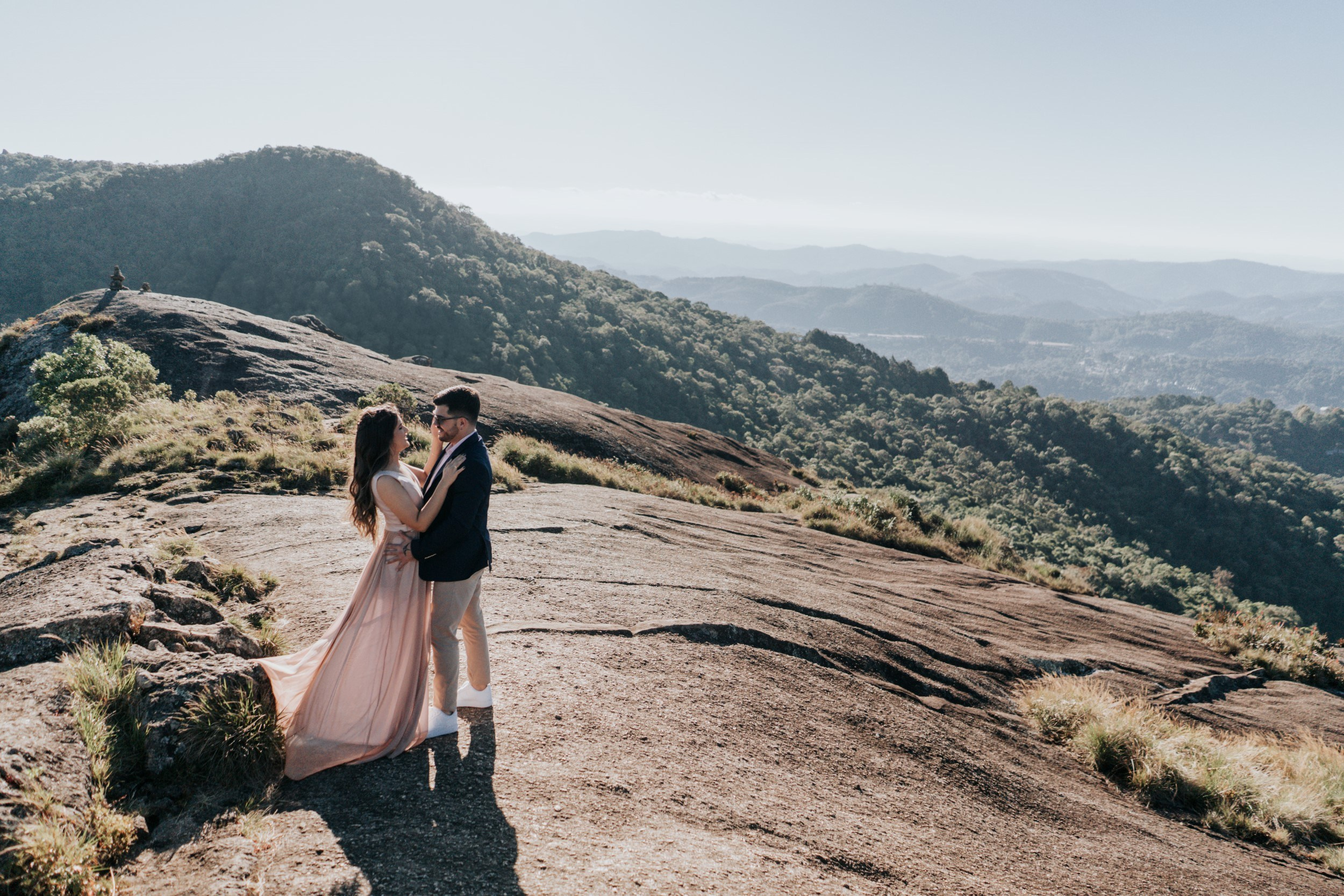 Pré Wedding — Ludmila e André (Monte Verde — MG). Fotógrafo de casamento e Filmmaker de casamento