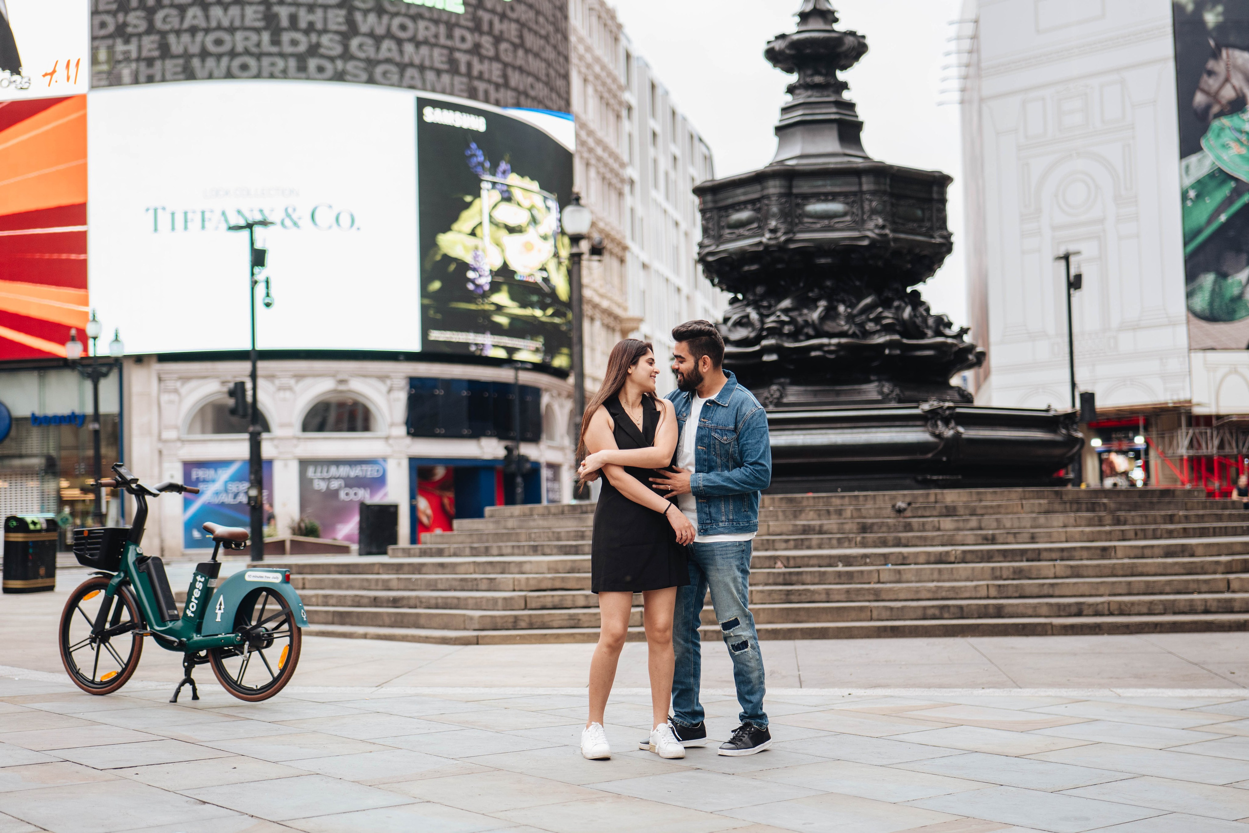October in London. Wedding and family photographer in London