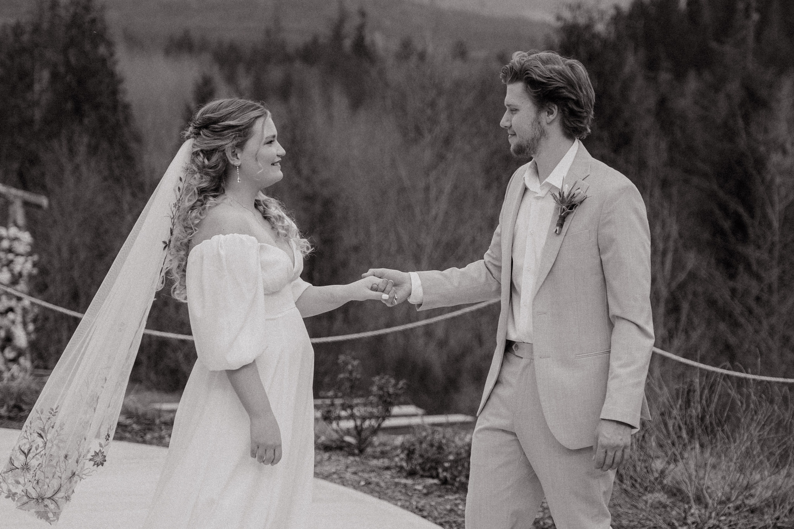 Katlyn and Josiah | Full Wedding day. Photographer in Washington Sophia D