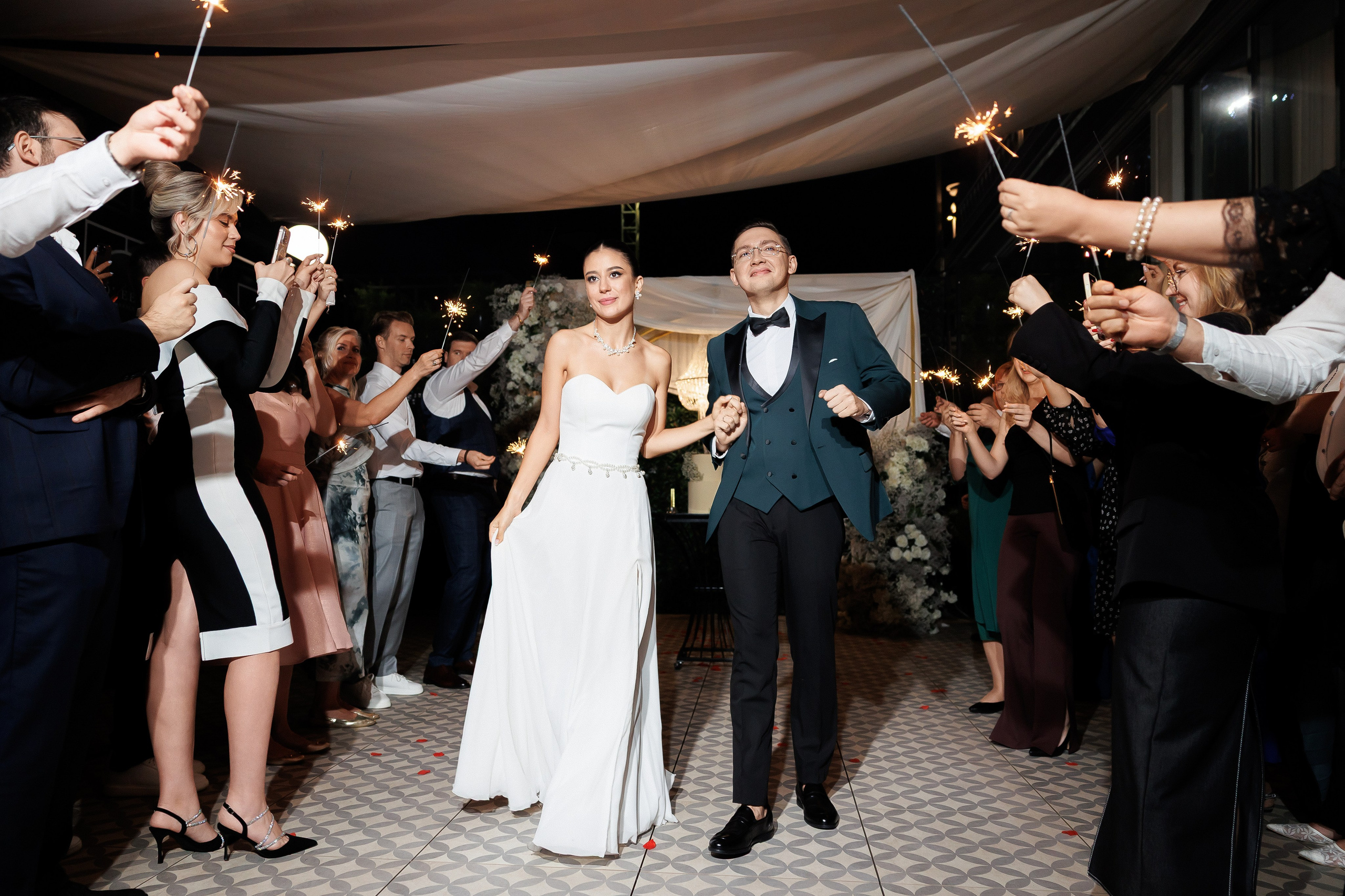 Serghei & Erica — Queen Residence. Servicii Foto și Video 067188353