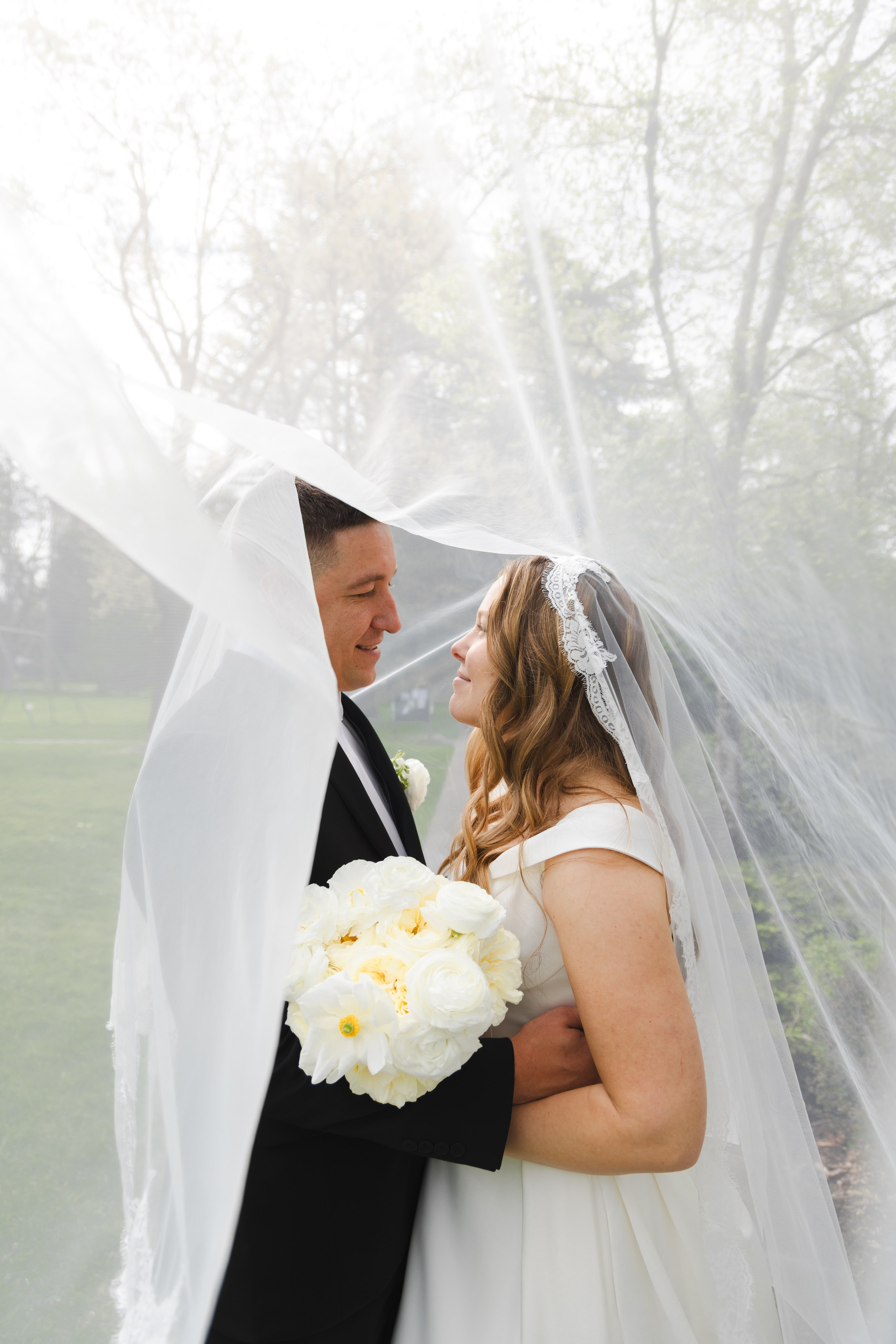 Wedding photography. Eikanmedia | Photographer and videographer capturing weddings, families, engagements, pregnancy & newborns | Vancouver, WA | USA