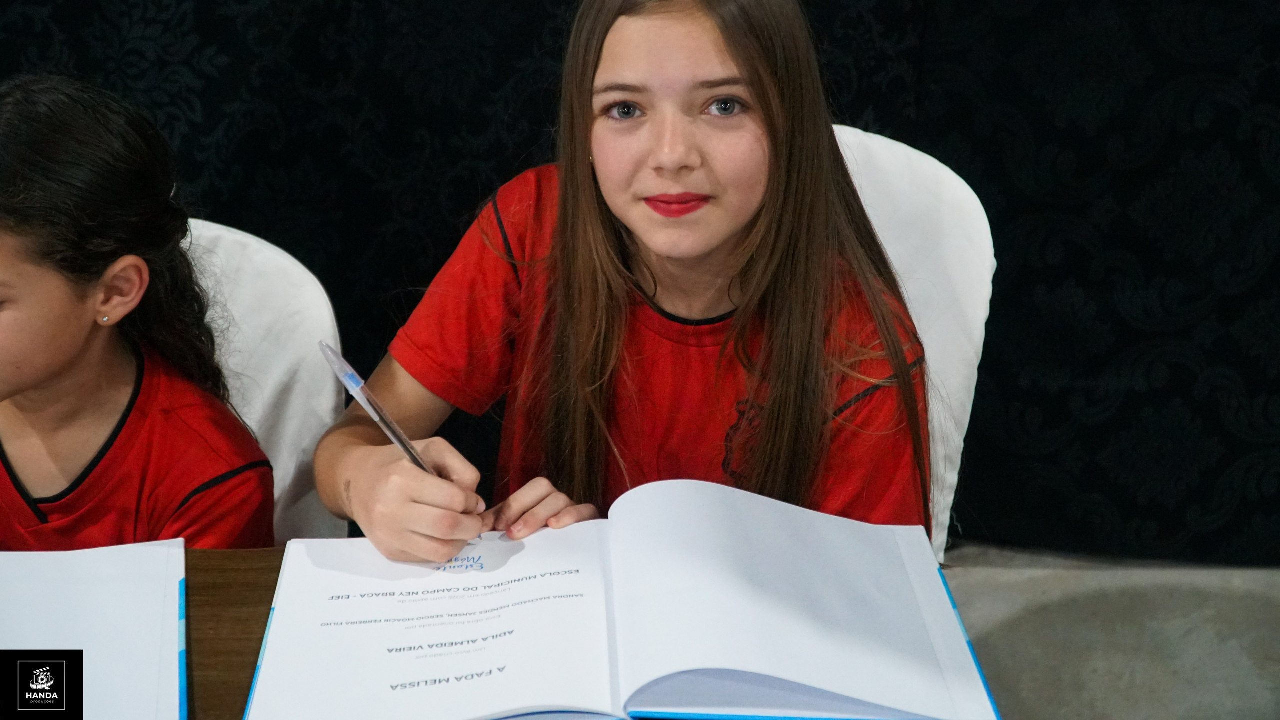Noite autógrafos colégio Aurélio Buarque de Holanda. Handa Produções