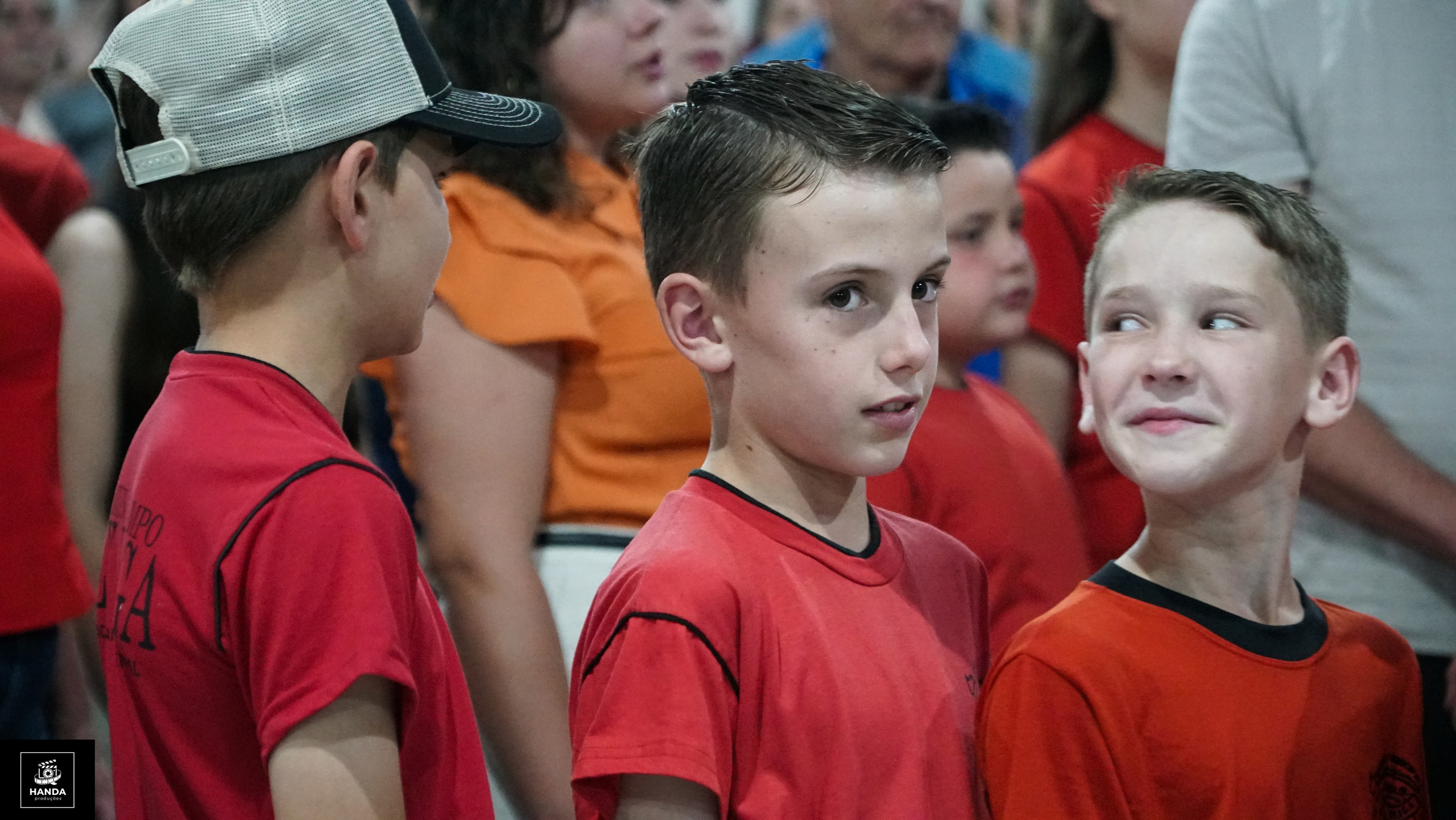 Noite autógrafos colégio Aurélio Buarque de Holanda. Handa Produções