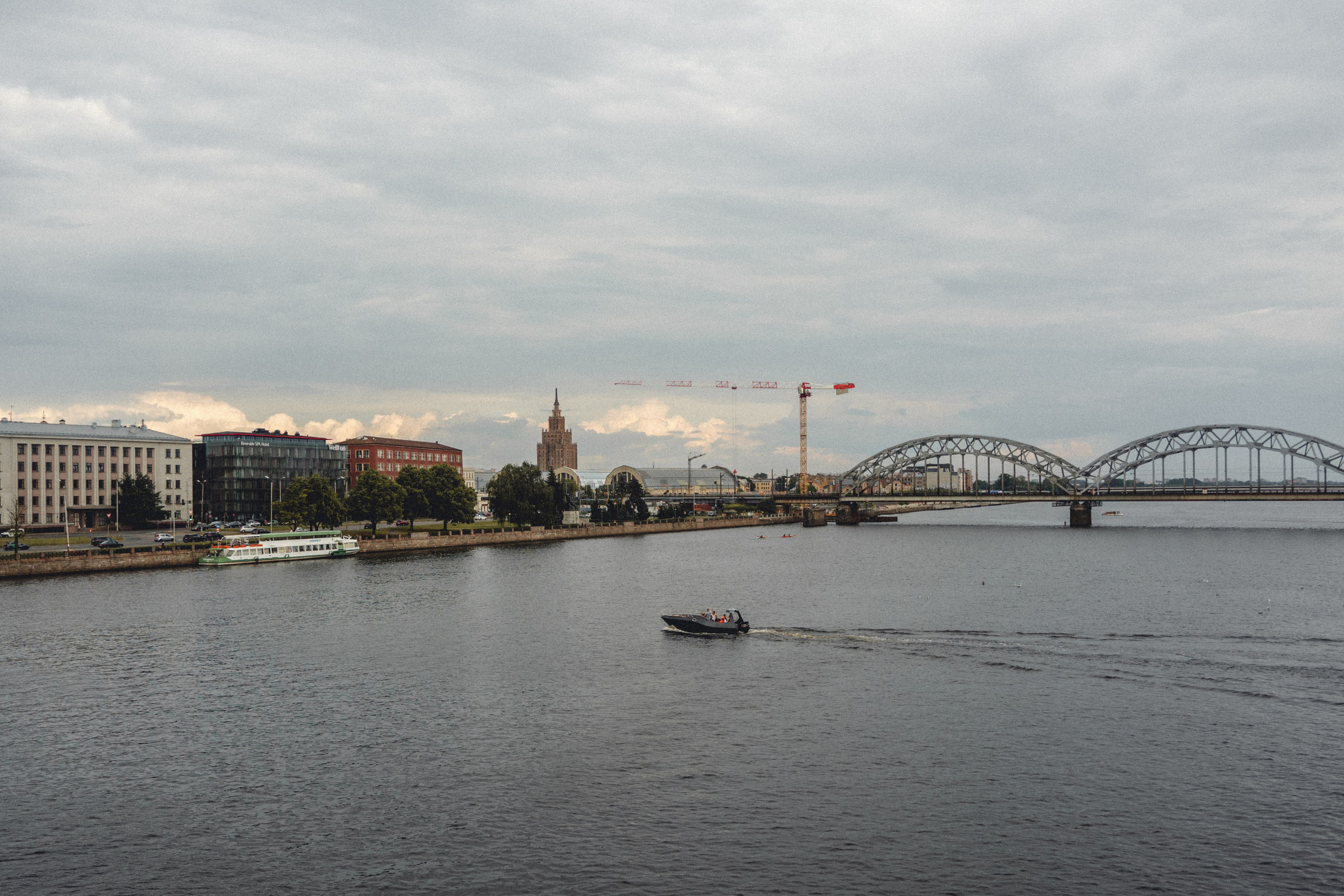 Voyage à Riga. Photographe sur Cote d’Azur. Portraits de familles, couples, enfants, événements