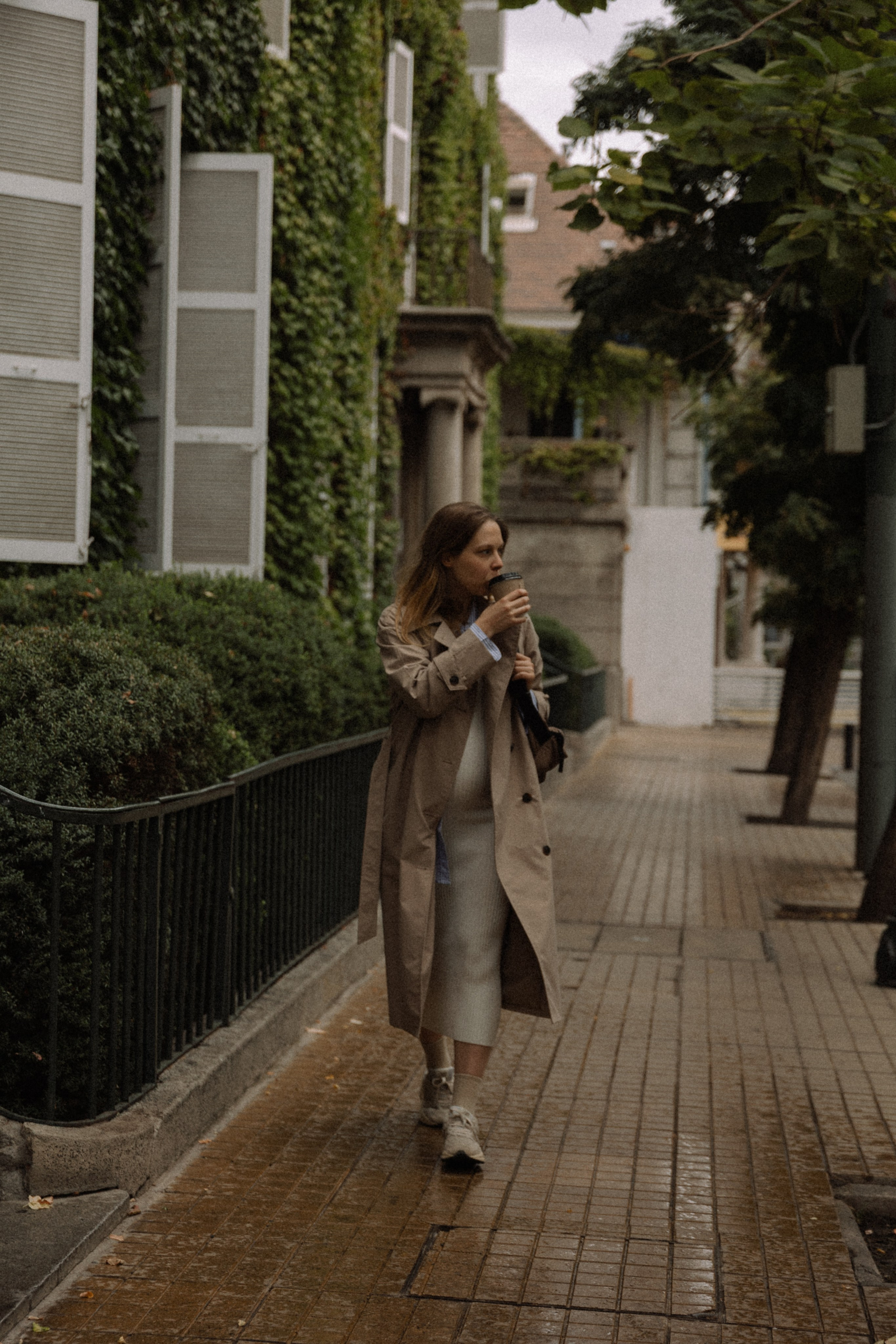 Lifestyle Maternity Photoshoot in Santiago — Natural Light & Real Emotion. Photographer in Santiago, Chile Anna Almazova