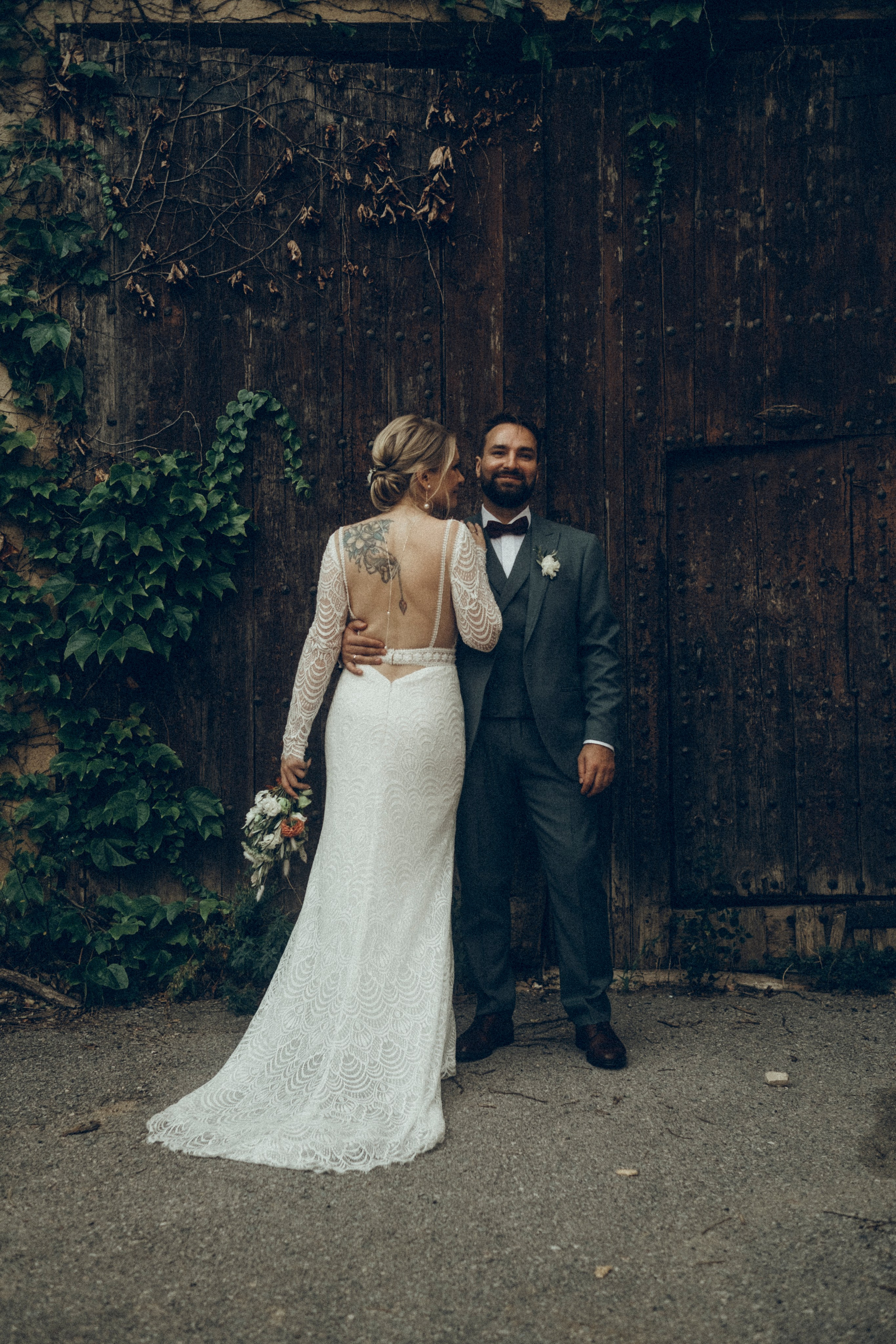 Nadezhda & Dmitry. Masia Mas Coll. Paola wedding photographer / videographer in Barcelona