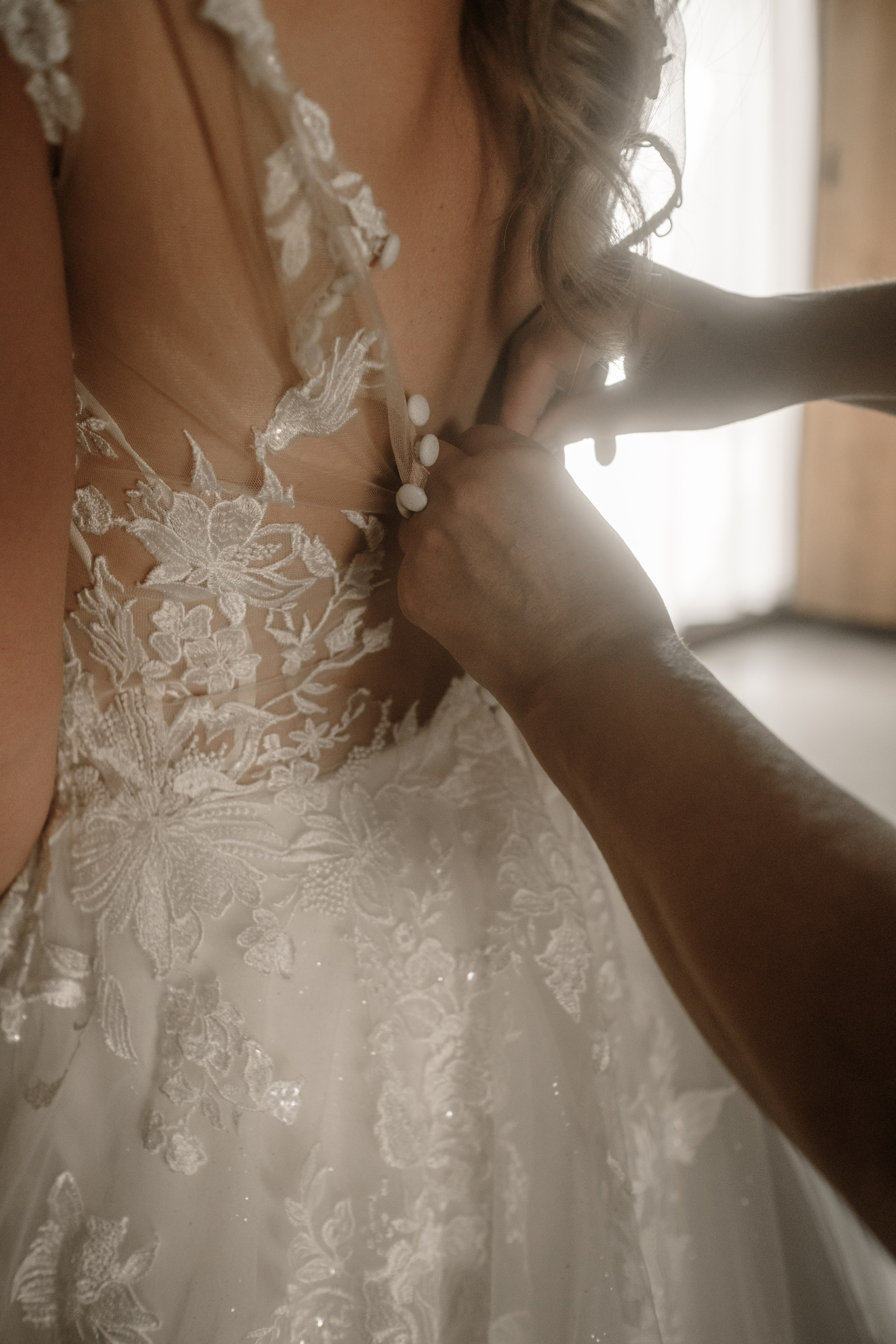 Svetlana & Alman. Monestir Sant Salvi. Paola fotógrafo / videografo de bodas en Barcelona