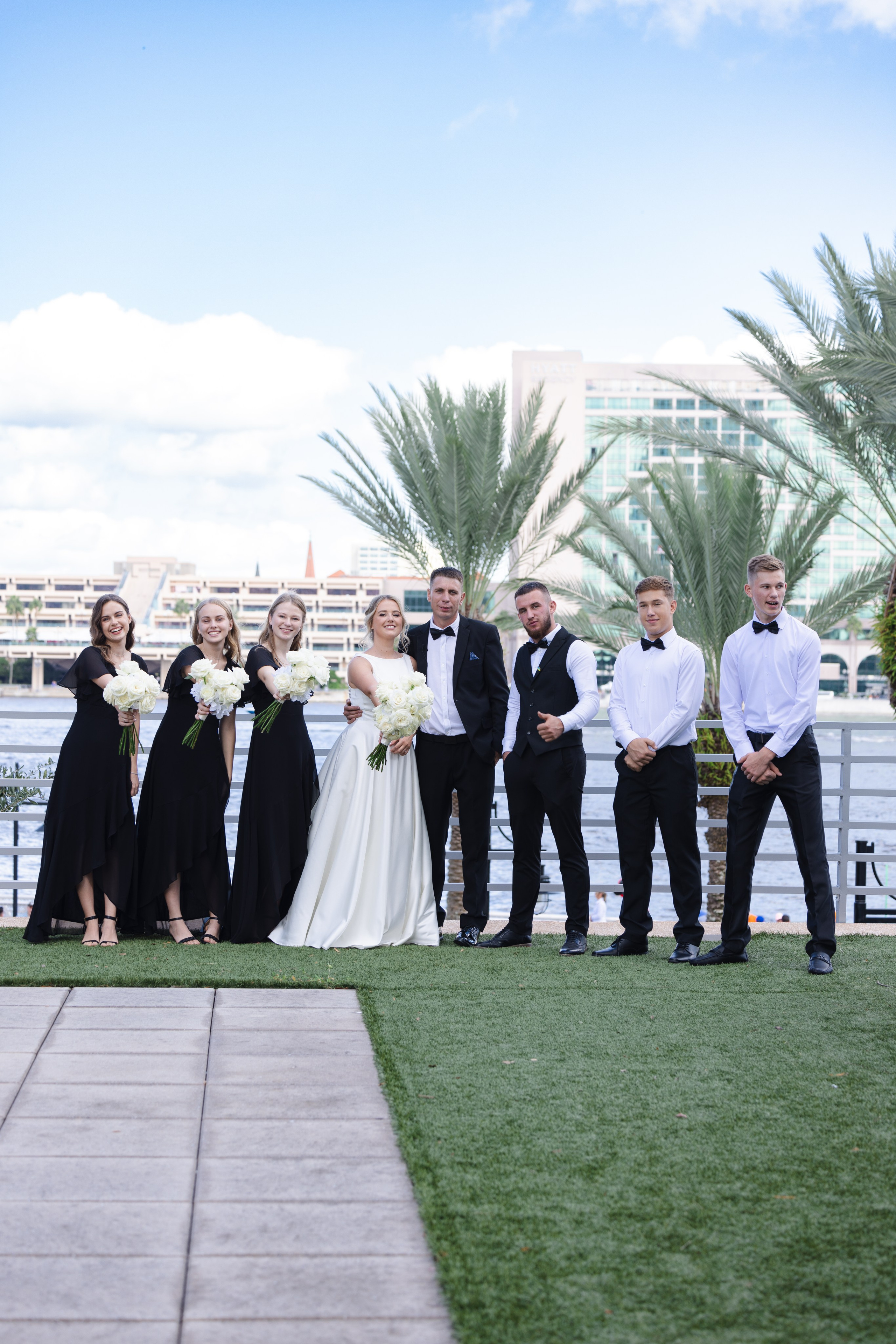 Wedding photography. Eikanmedia | Photographer and videographer capturing weddings, families, engagements, pregnancy & newborns | Vancouver, WA | USA