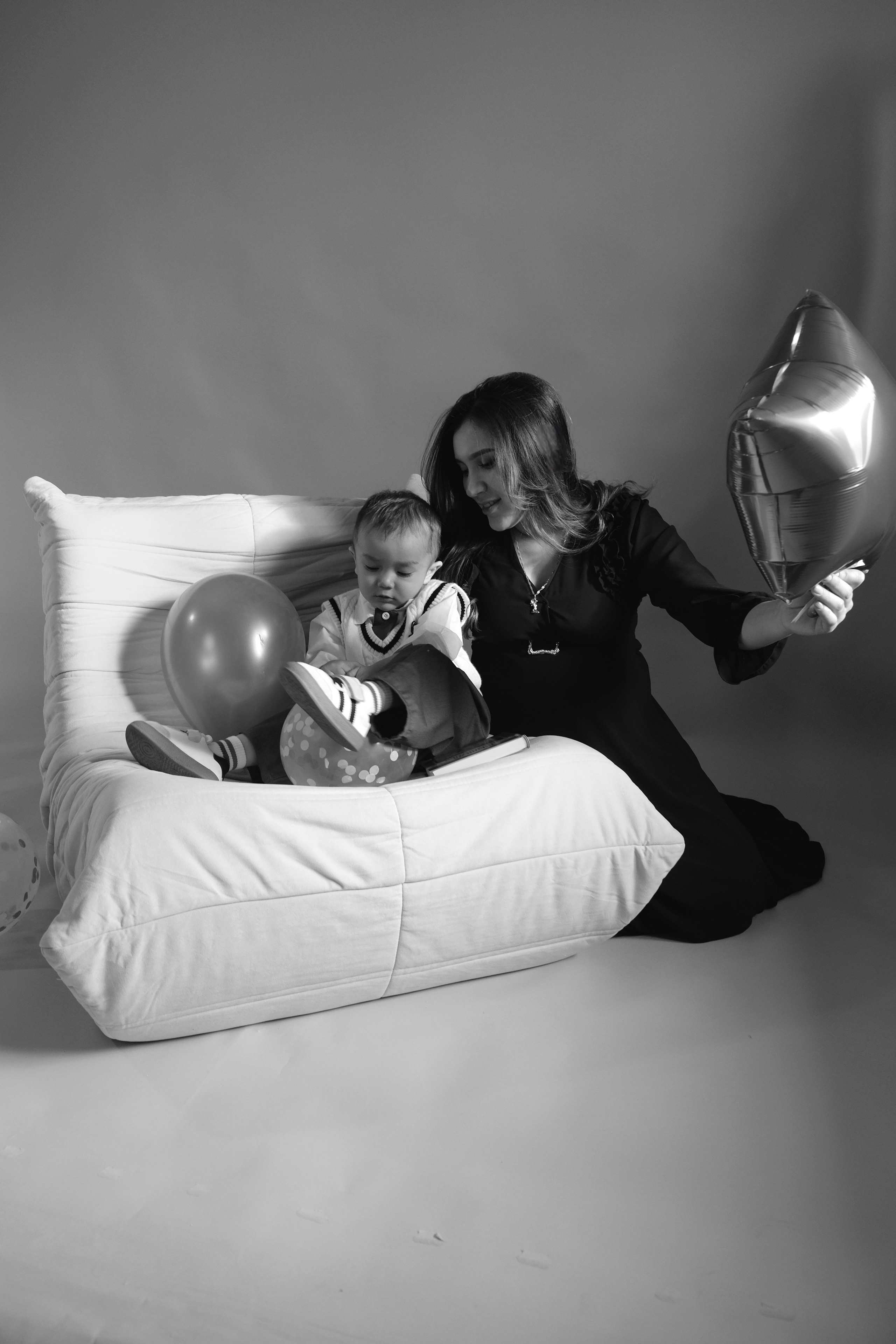 Зилола с сыном. Семейный и детский фотограф Бишкек Элина Суерова