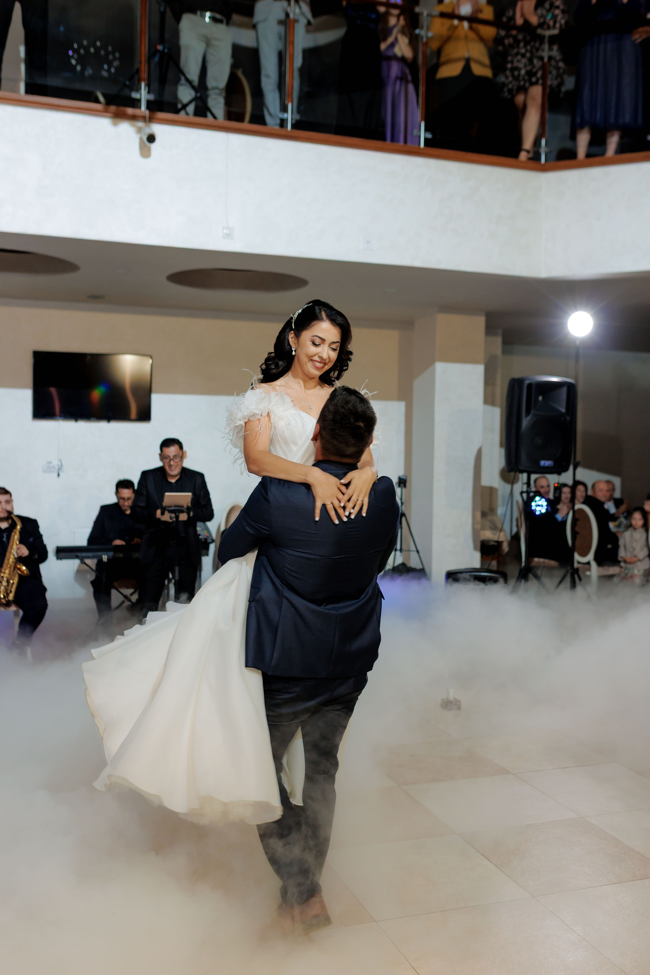 Loredana & Emilian – Ziua Nunții | Videografie - fotografie Botez Suceava, Iași, Botoșani. Servicii foto-video profesionale, pentru momente de neuitat