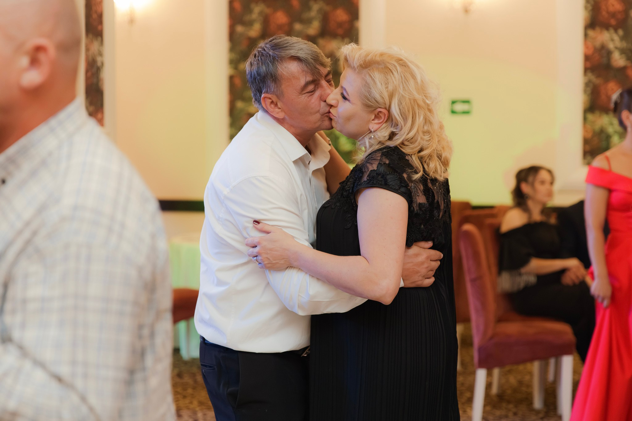 Mihai & Oana. Servicii foto-video profesionale, pentru momente de neuitat