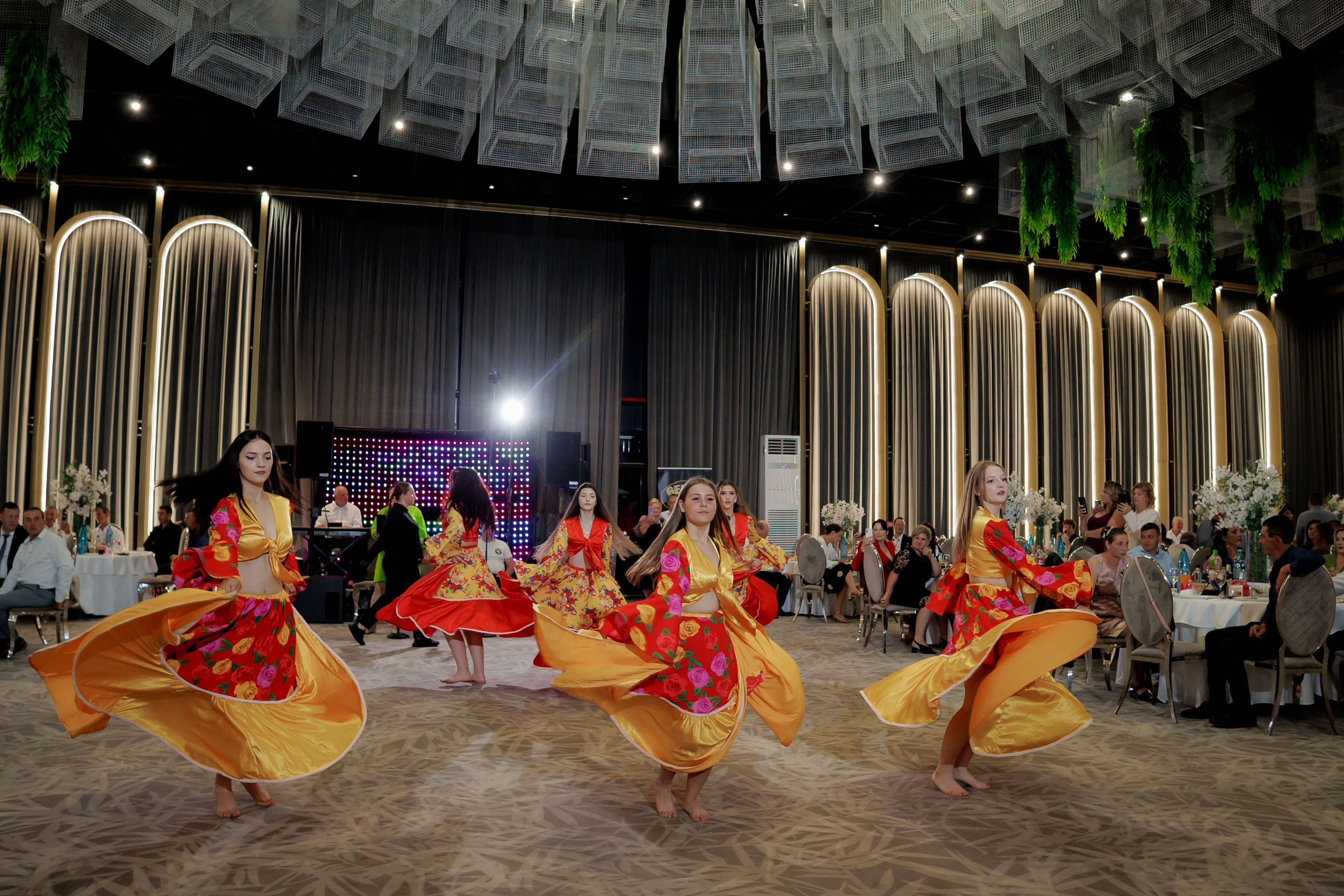 Nunta Nicoleta & Răzvan | Fotografie & Videografie Profesională. Servicii foto-video profesionale, pentru momente de neuitat